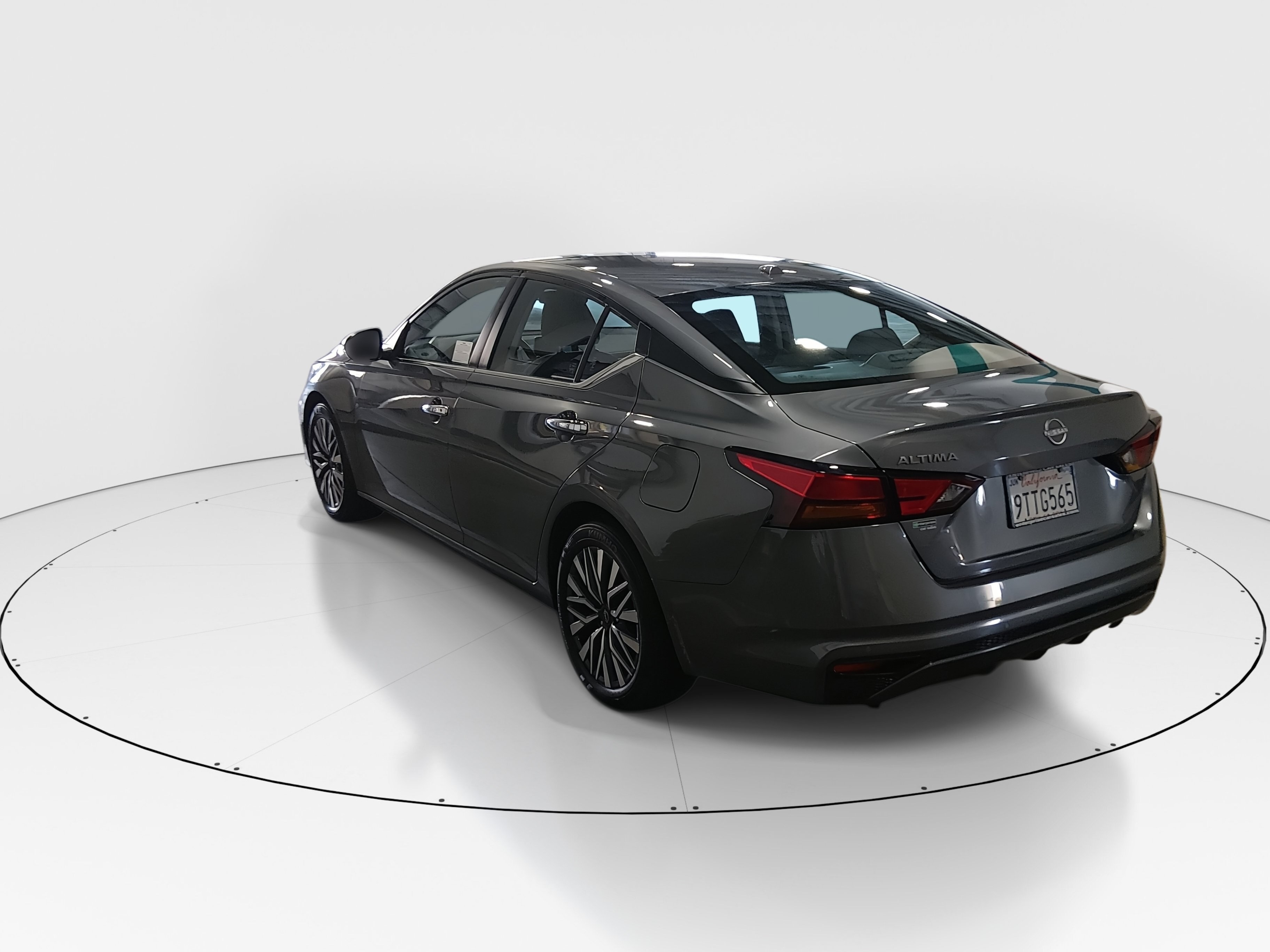 2025 Nissan Altima SV - Photo 5