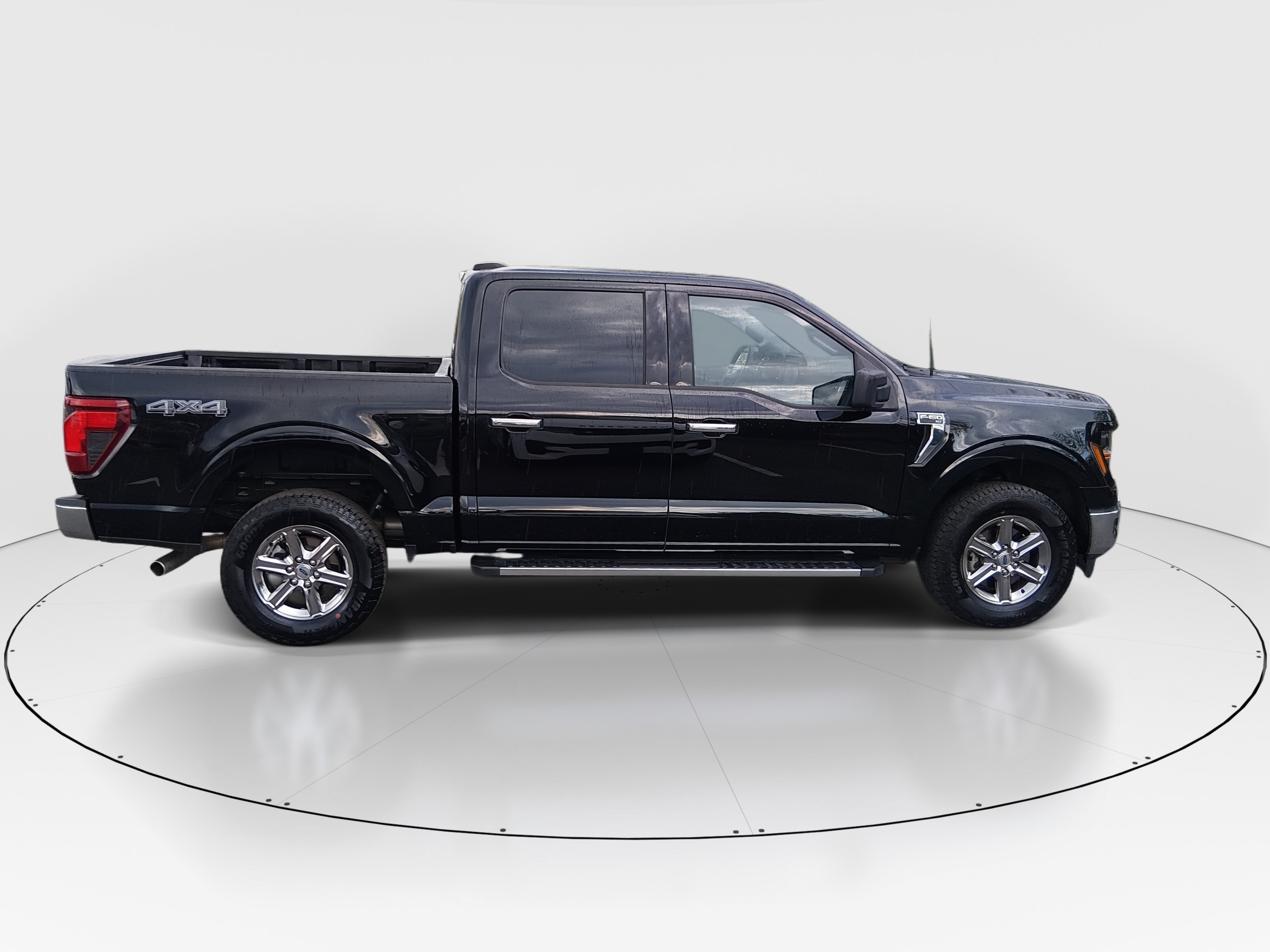 2025 Ford F-150 XLT - Photo 8