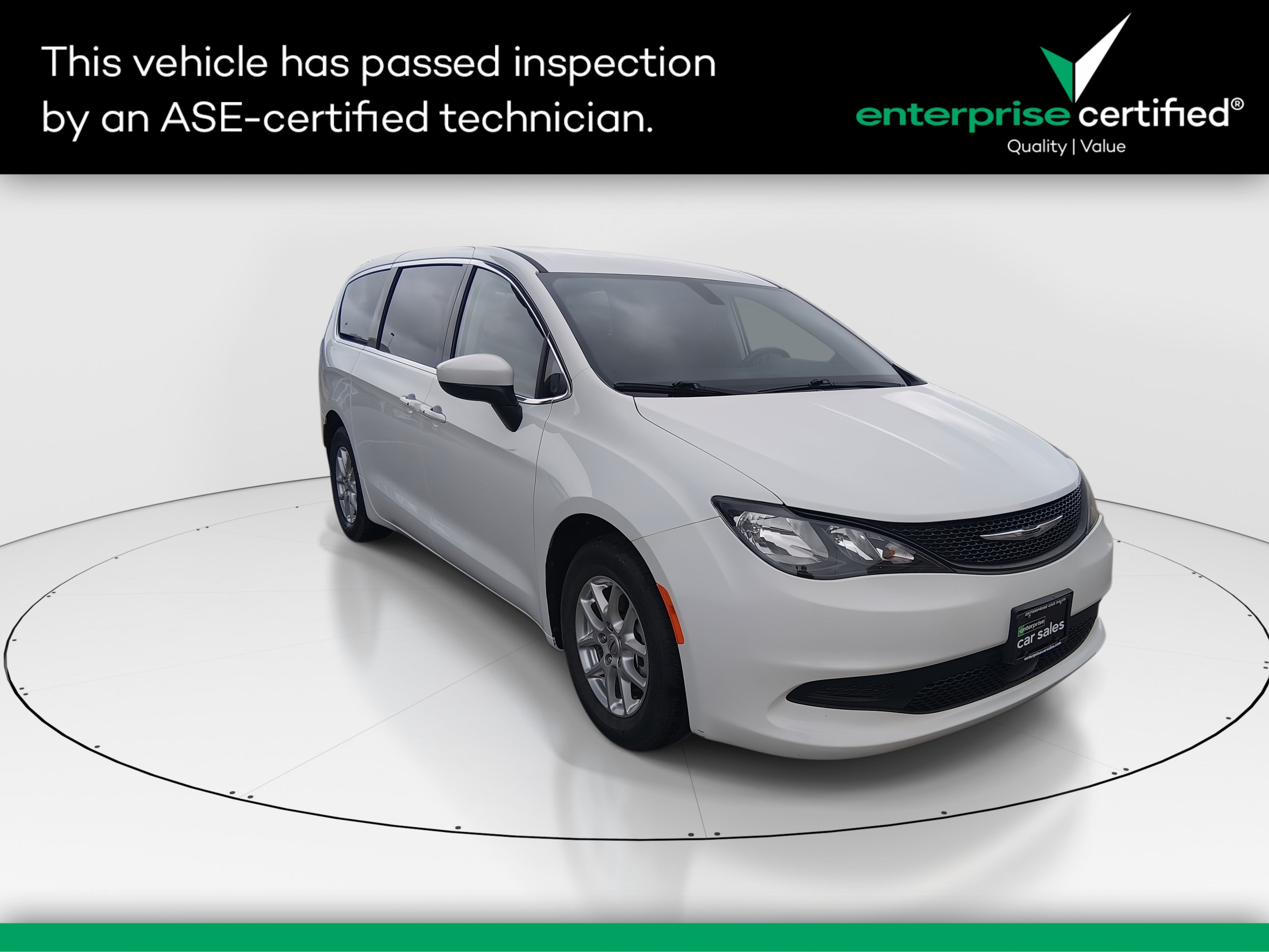 2022 Chrysler Voyager LX