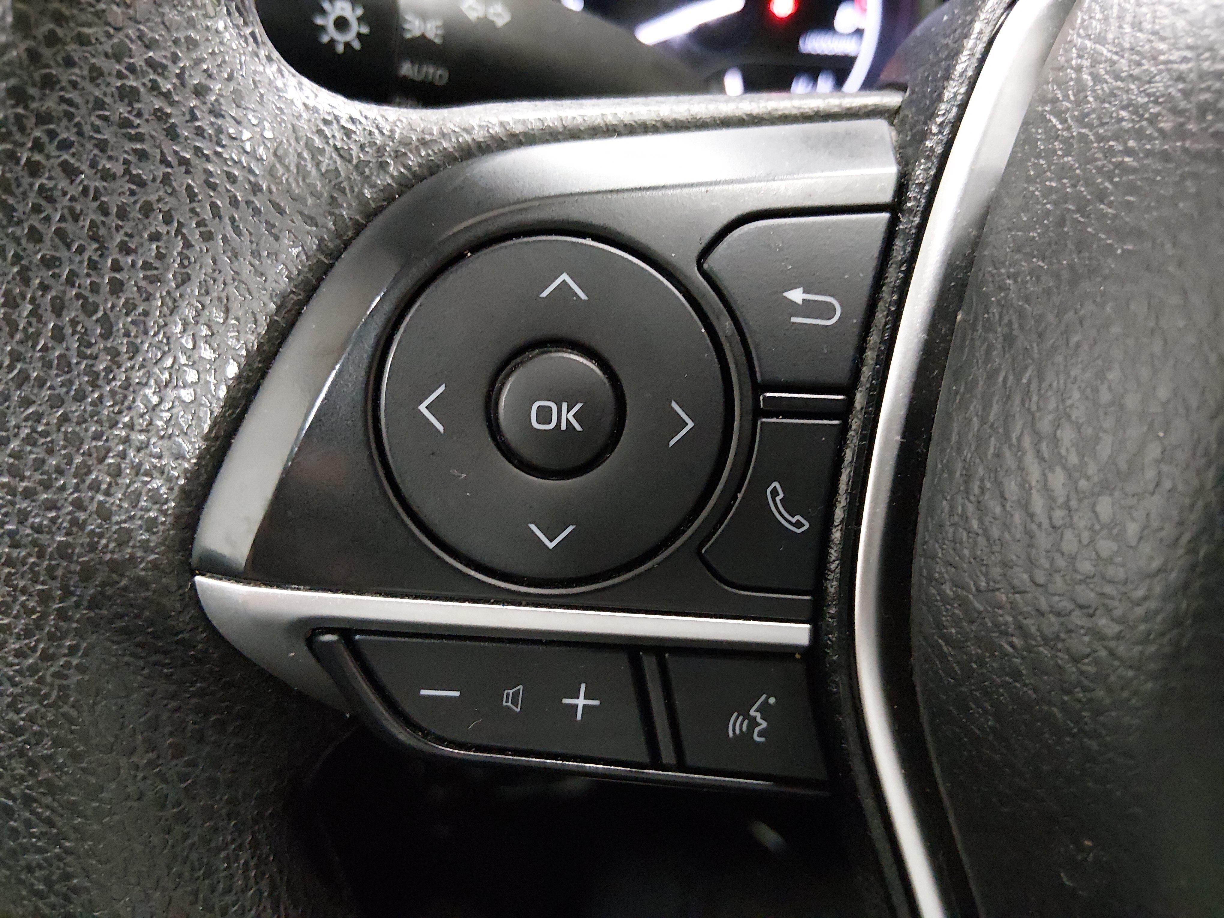 2024 Toyota Camry LE - Photo 17