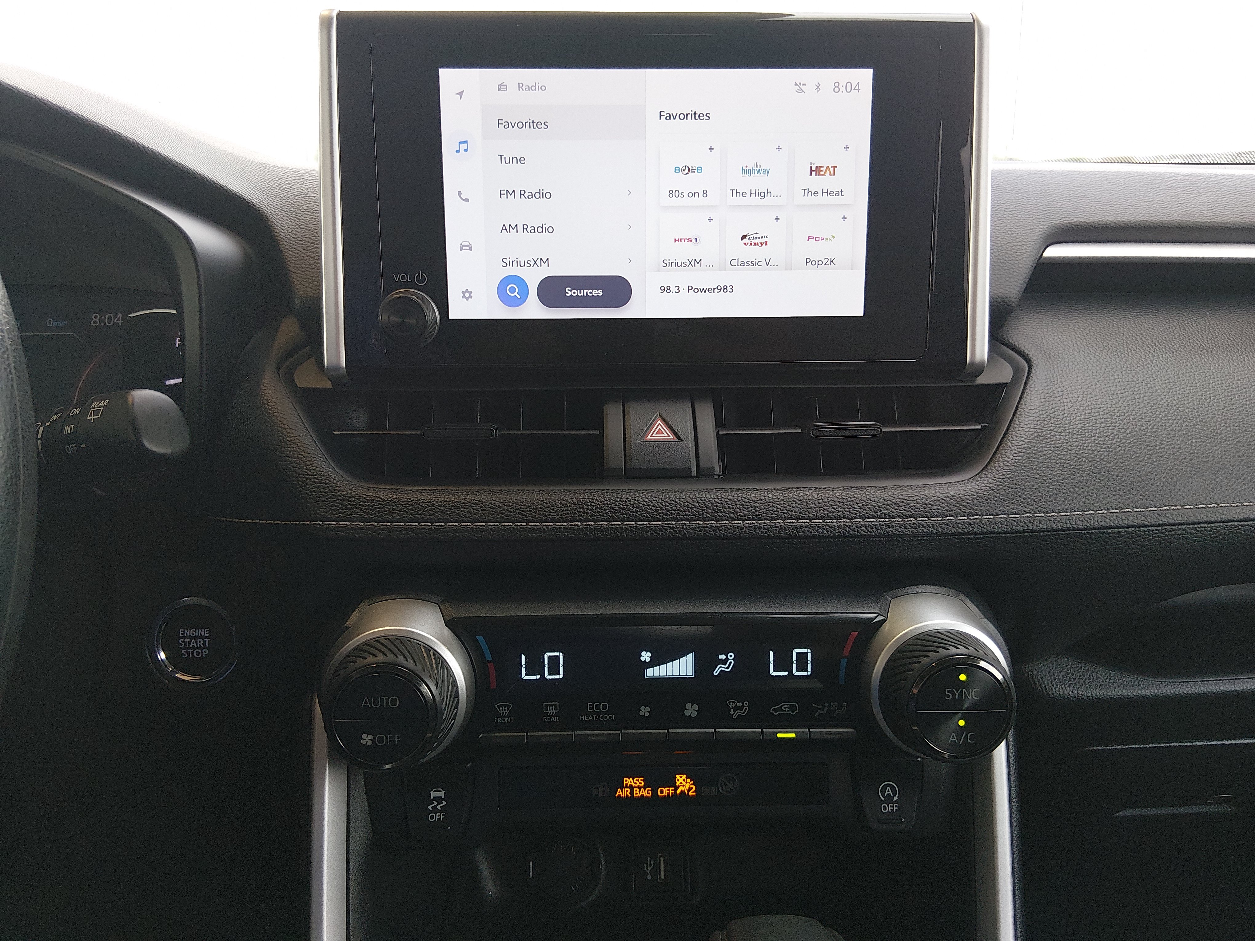 2024 Toyota RAV4 XLE - Photo 20