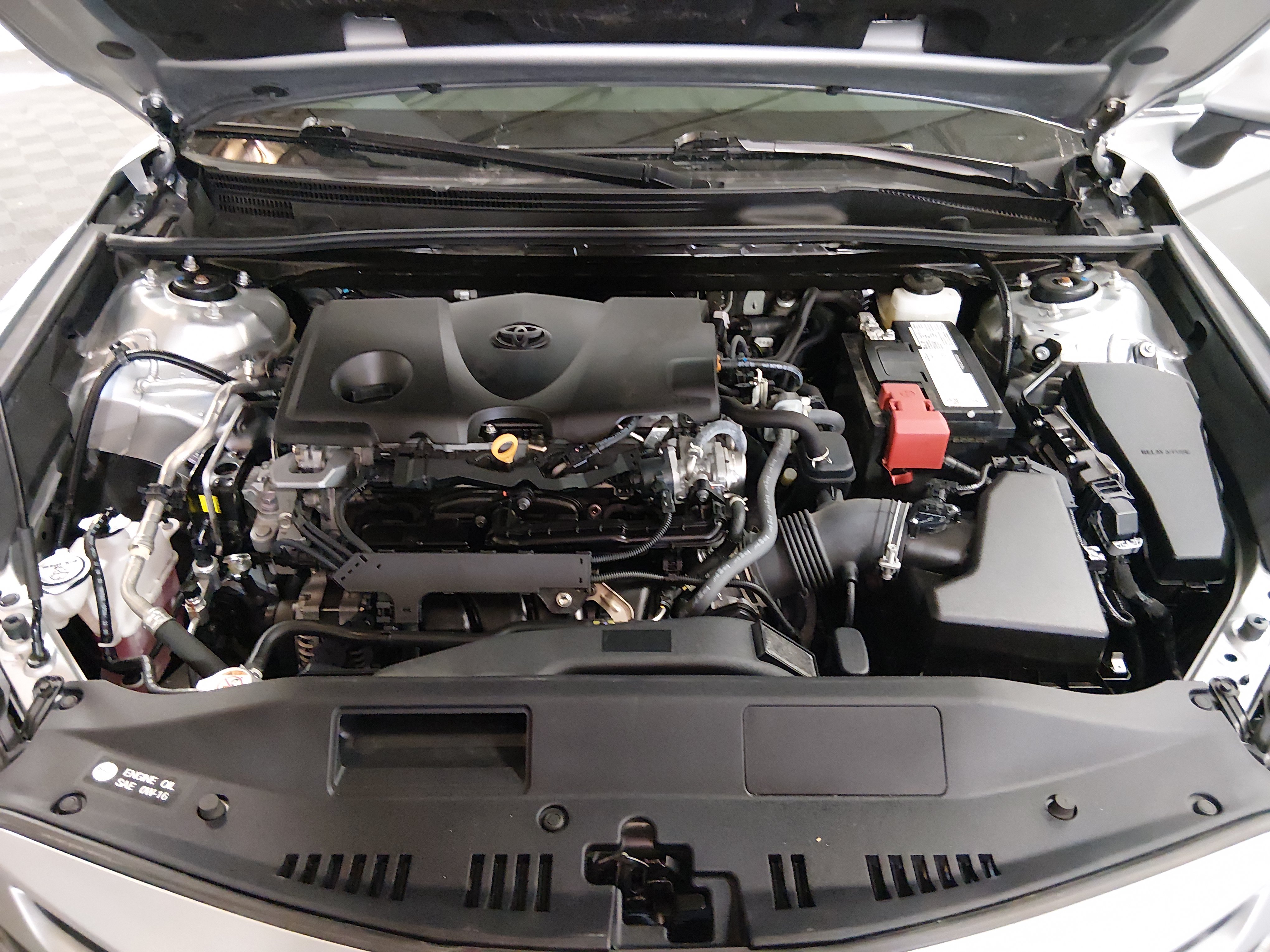 2024 Toyota Camry SE - Photo 9