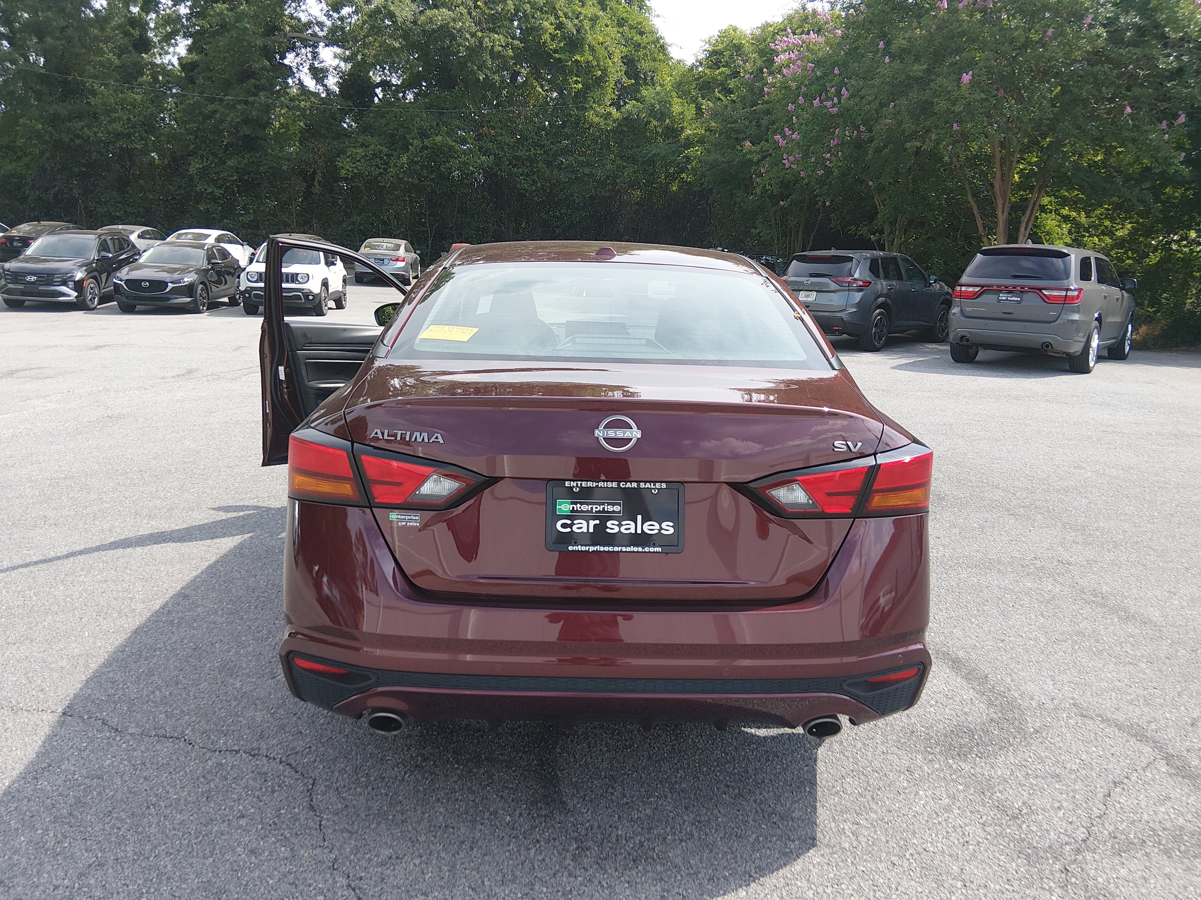 2024 Nissan Altima SV - Photo 16