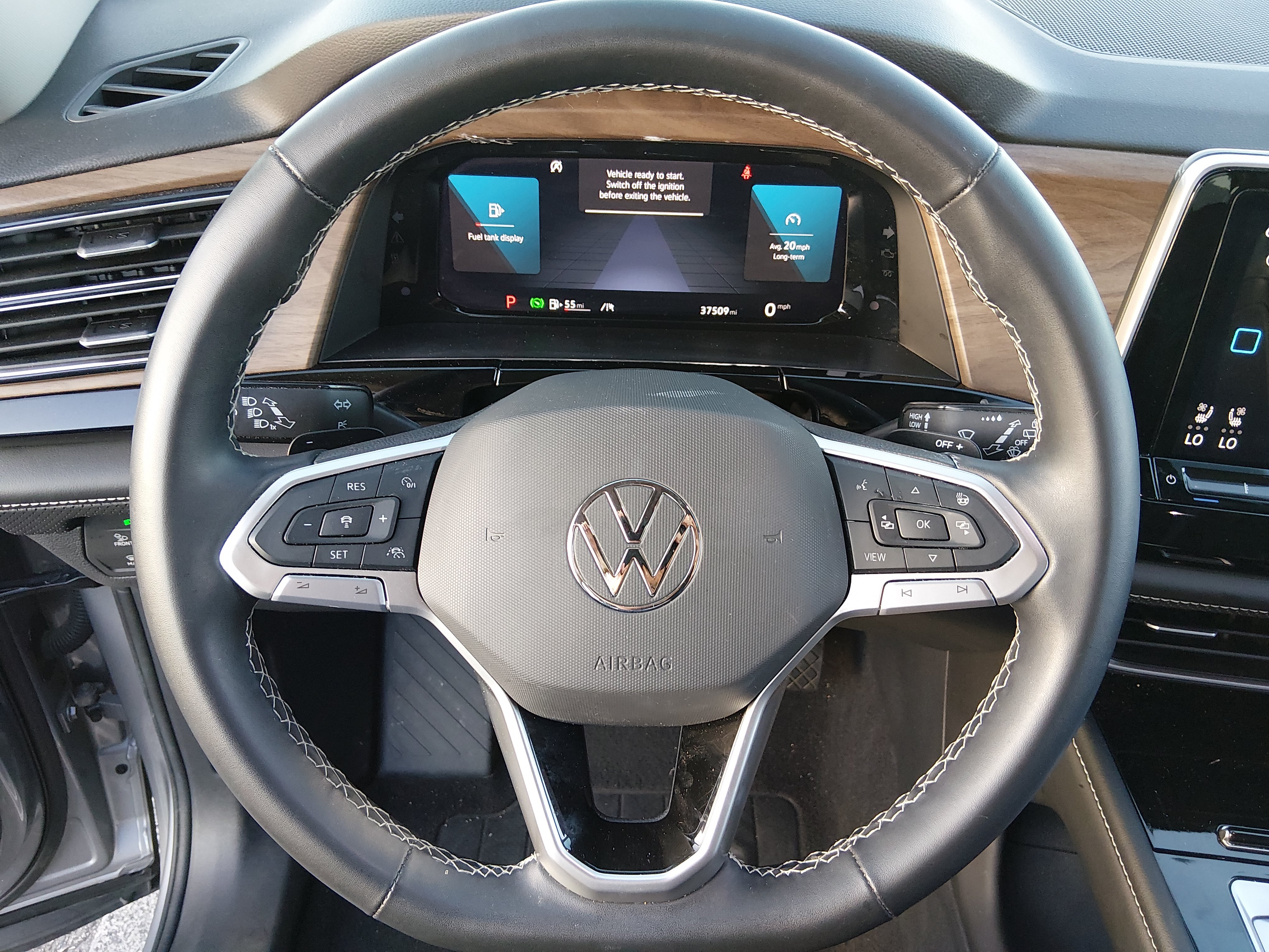 2024 Volkswagen Atlas SE w/Tech - Photo 12