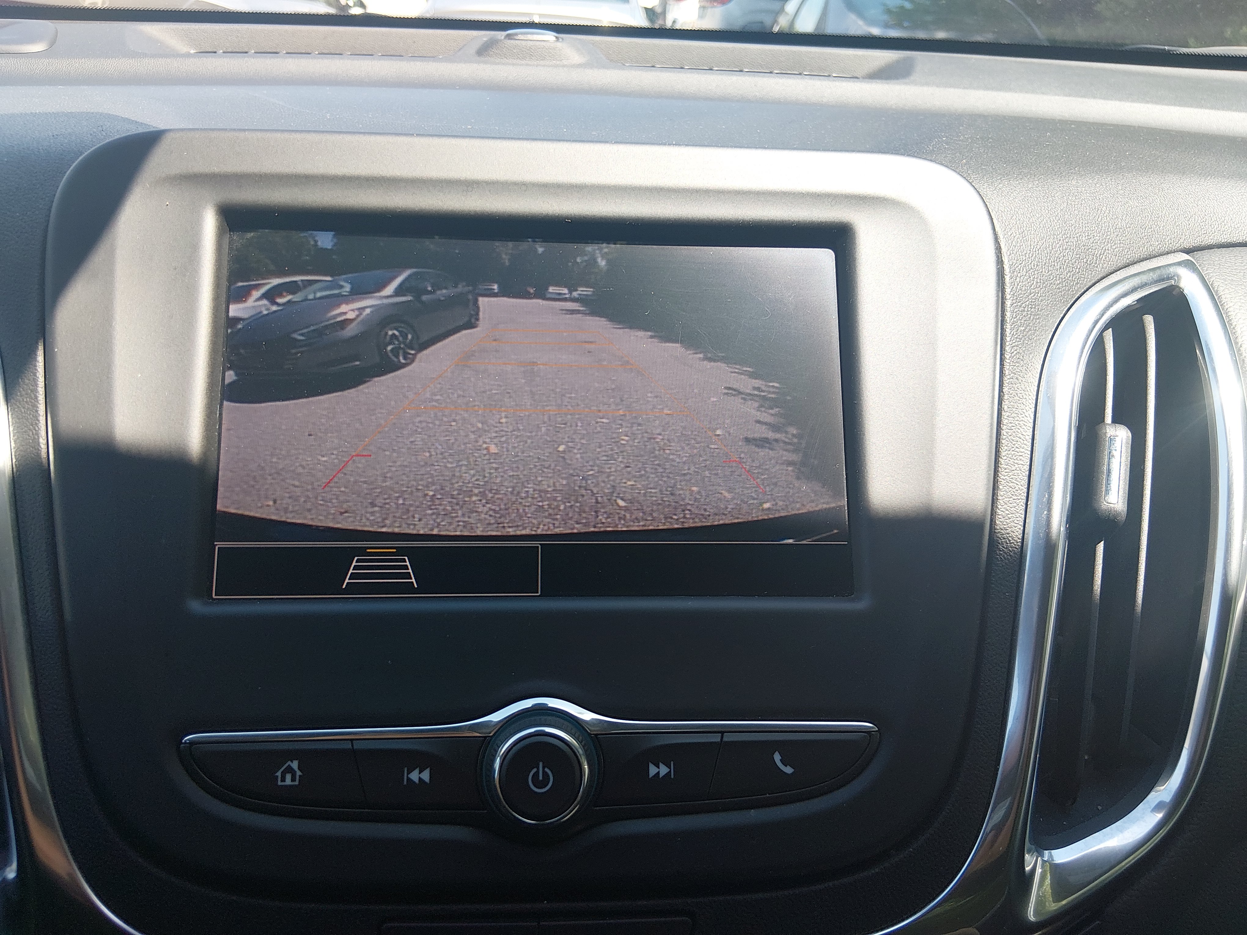 2024 Chevrolet Equinox LT - Photo 17