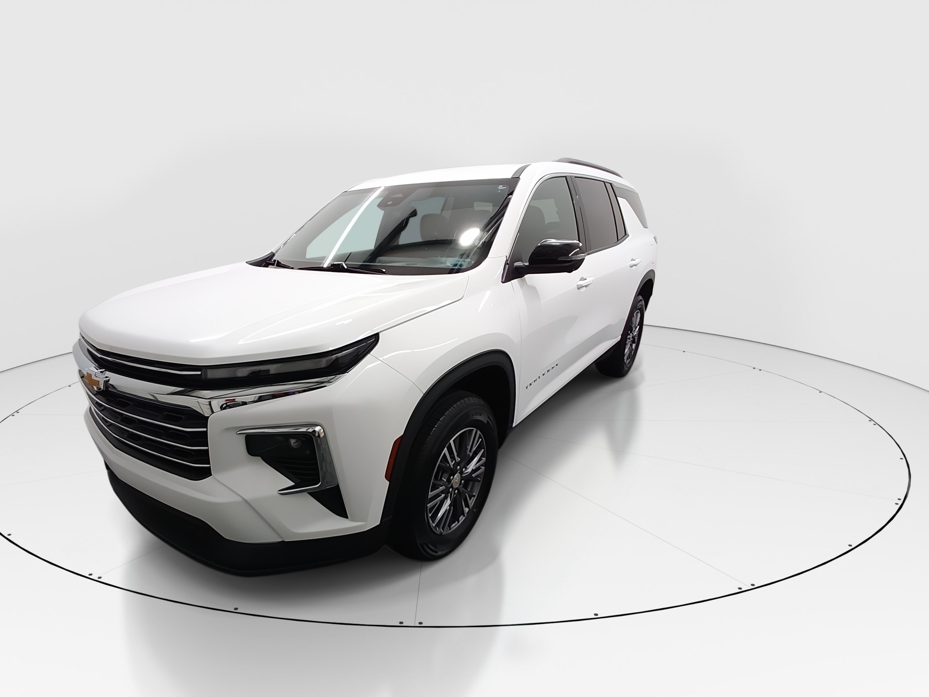 2025 Chevrolet Traverse LT - Photo 3