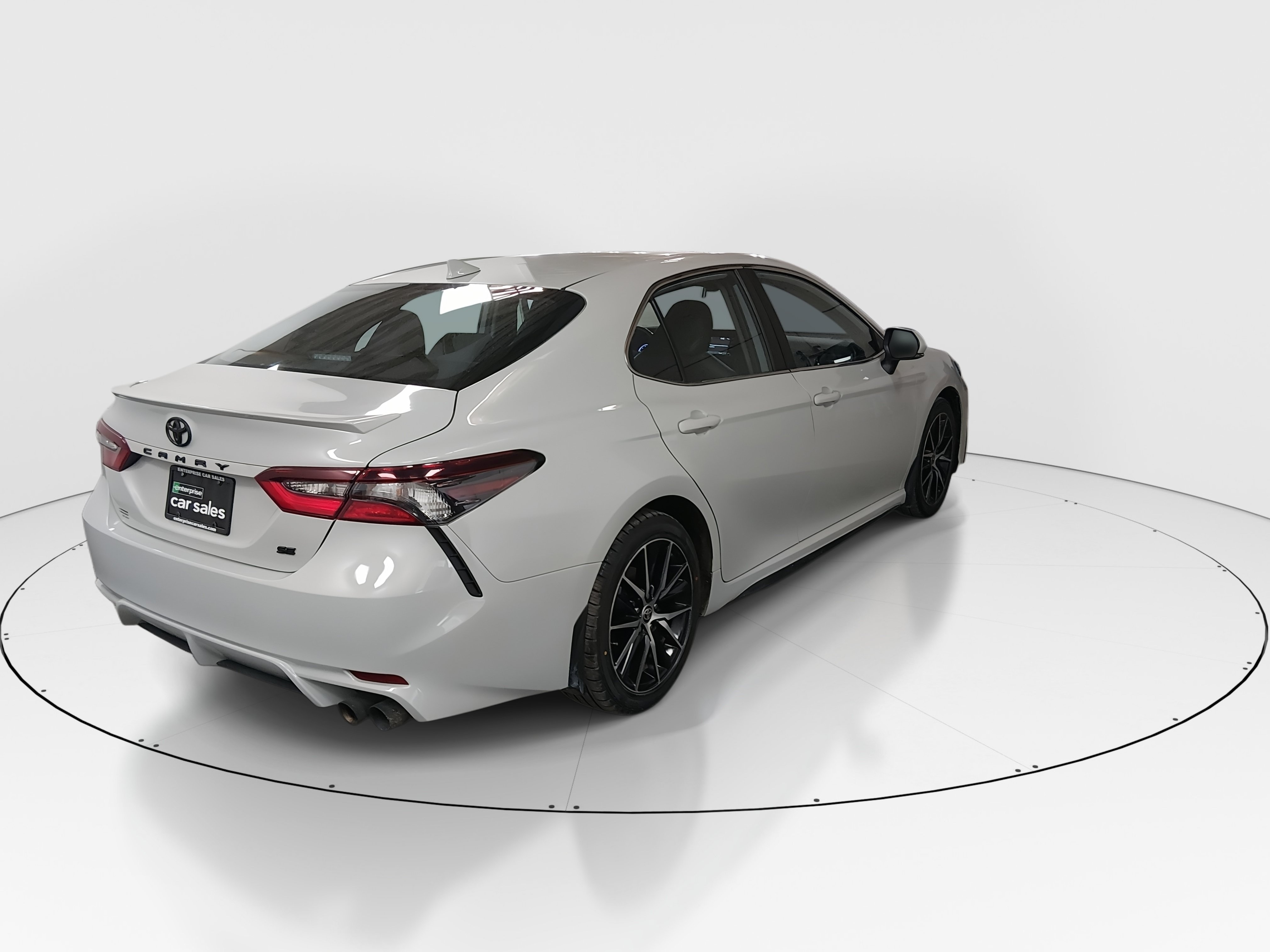 2024 Toyota Camry SE - Photo 7