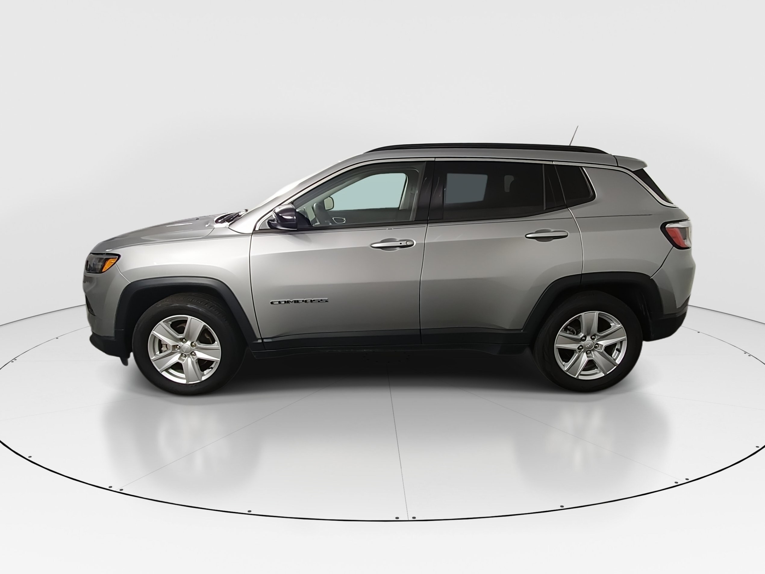 2022 Jeep Compass Altitude FWD 4