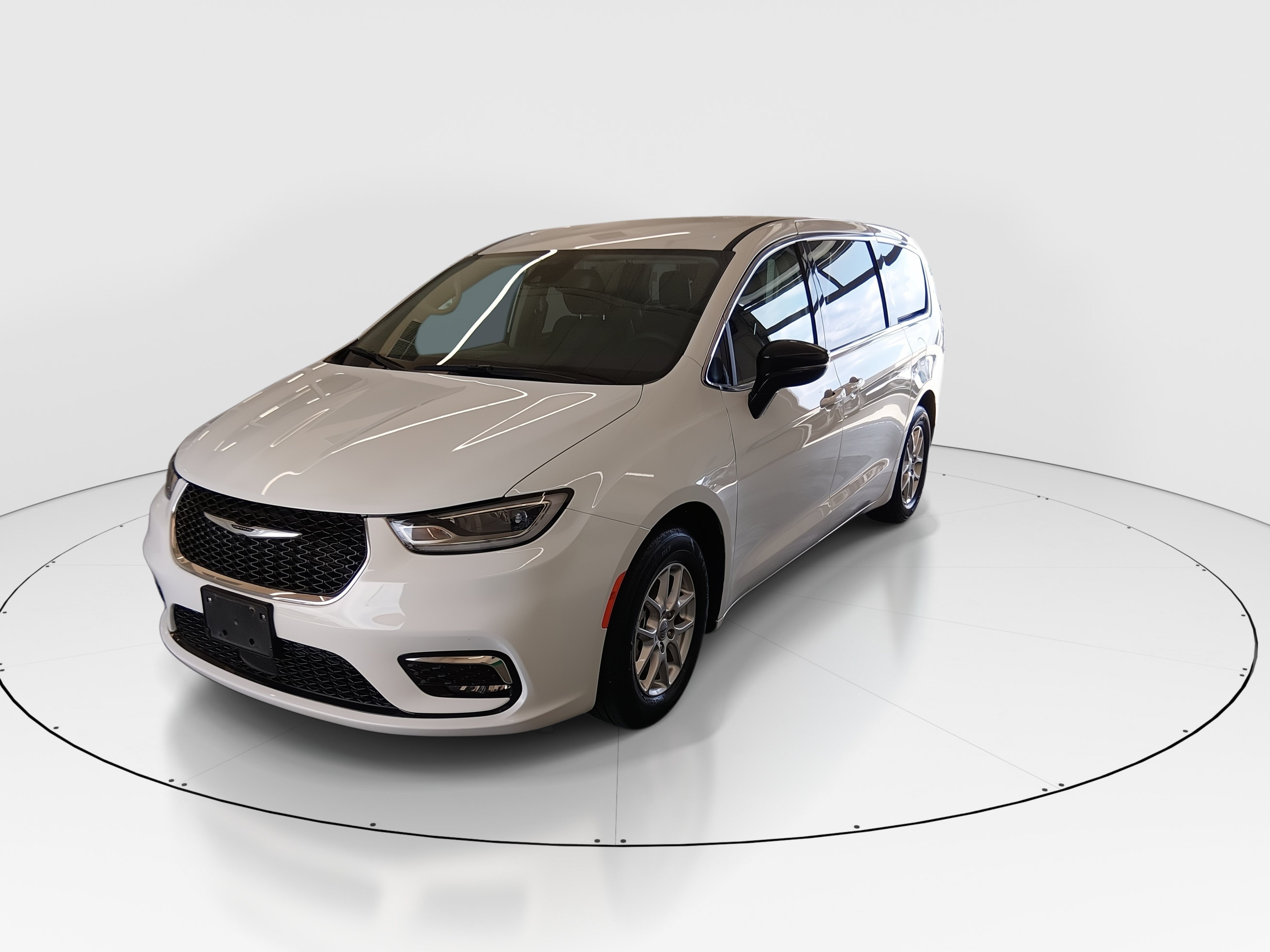 2024 Chrysler Pacifica Touring L - Photo 3