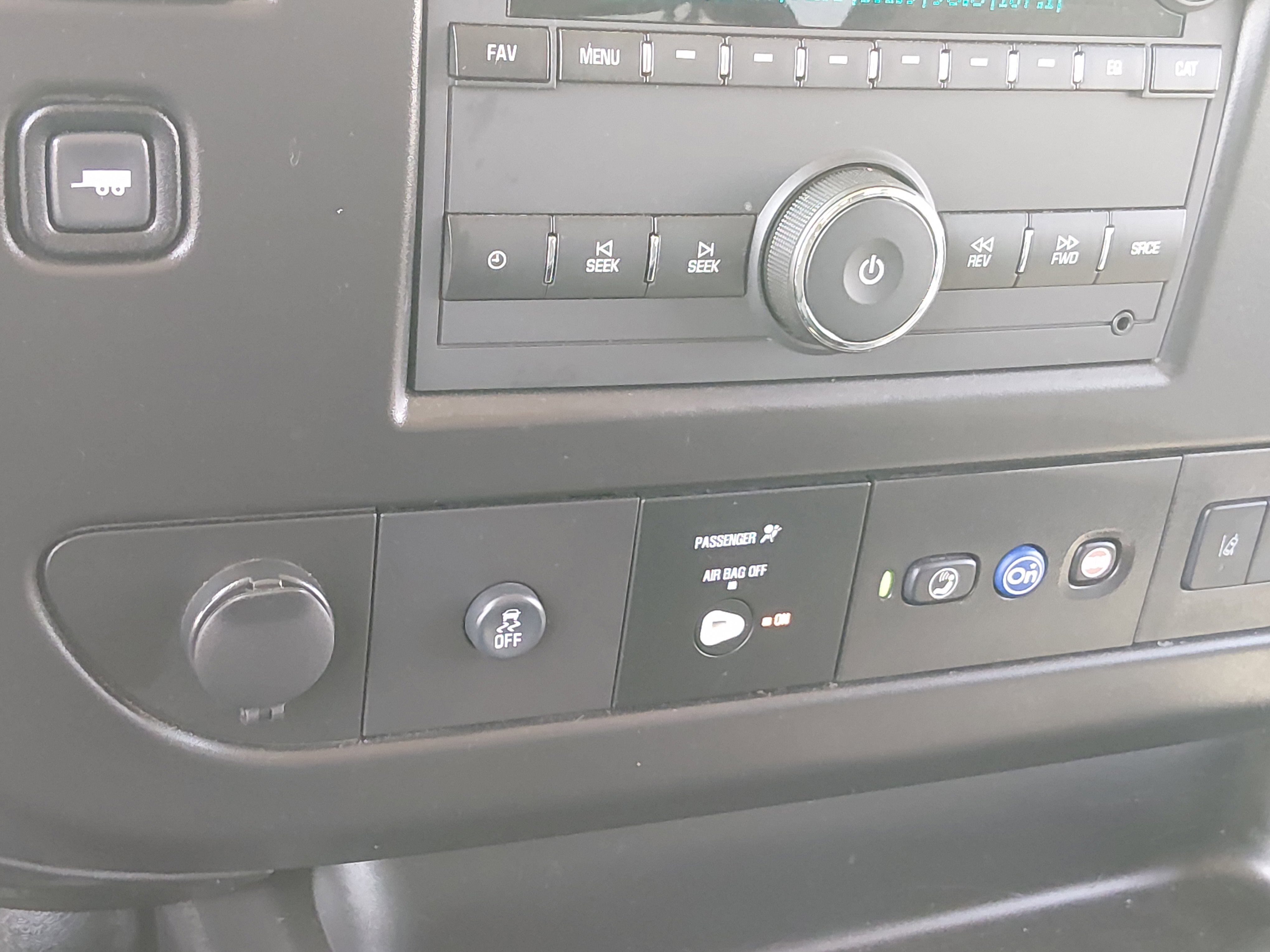 2023 Chevrolet Express Passenger LT - Photo 19
