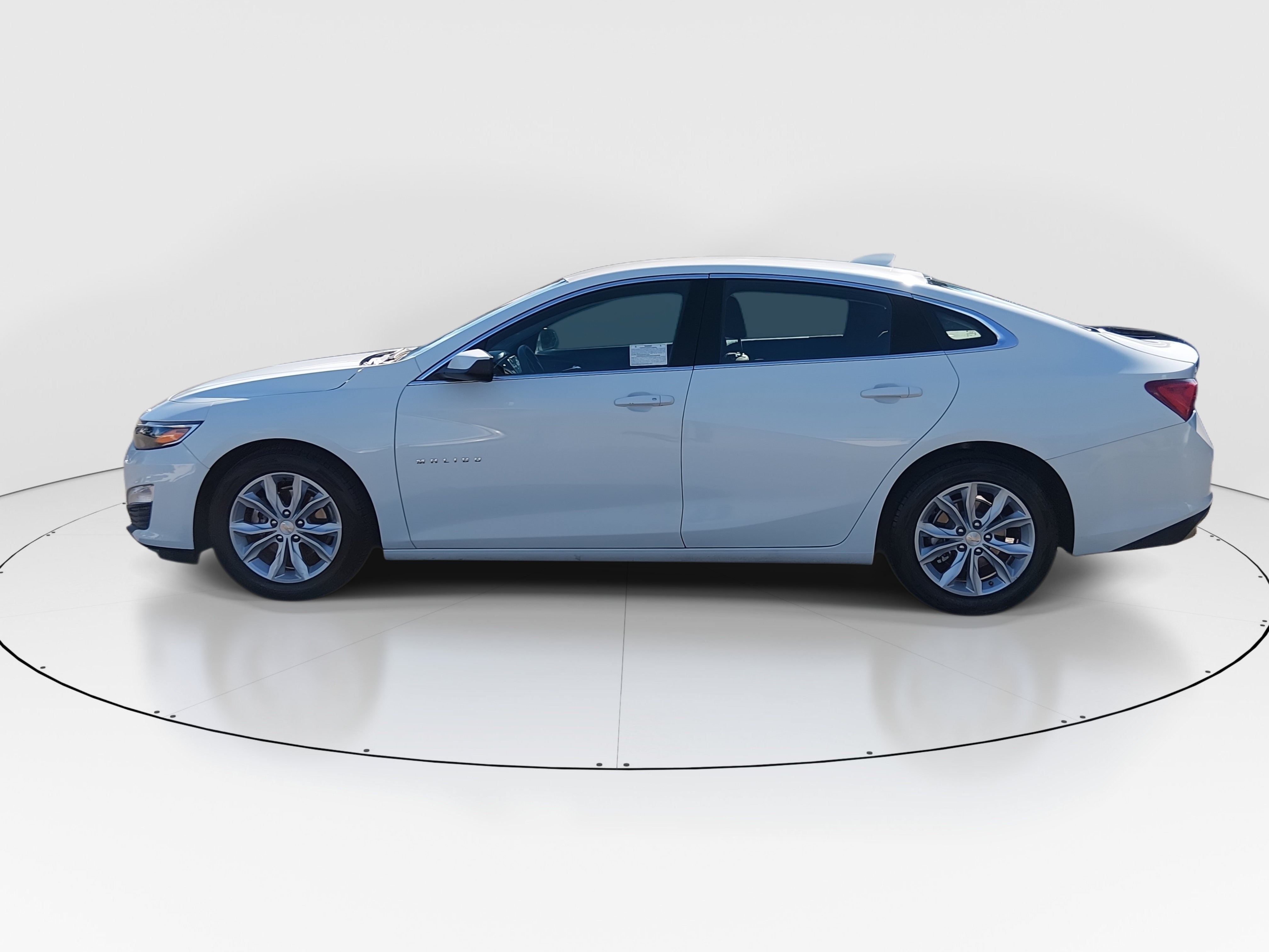 2024 Chevrolet Malibu 1LT - Photo 4