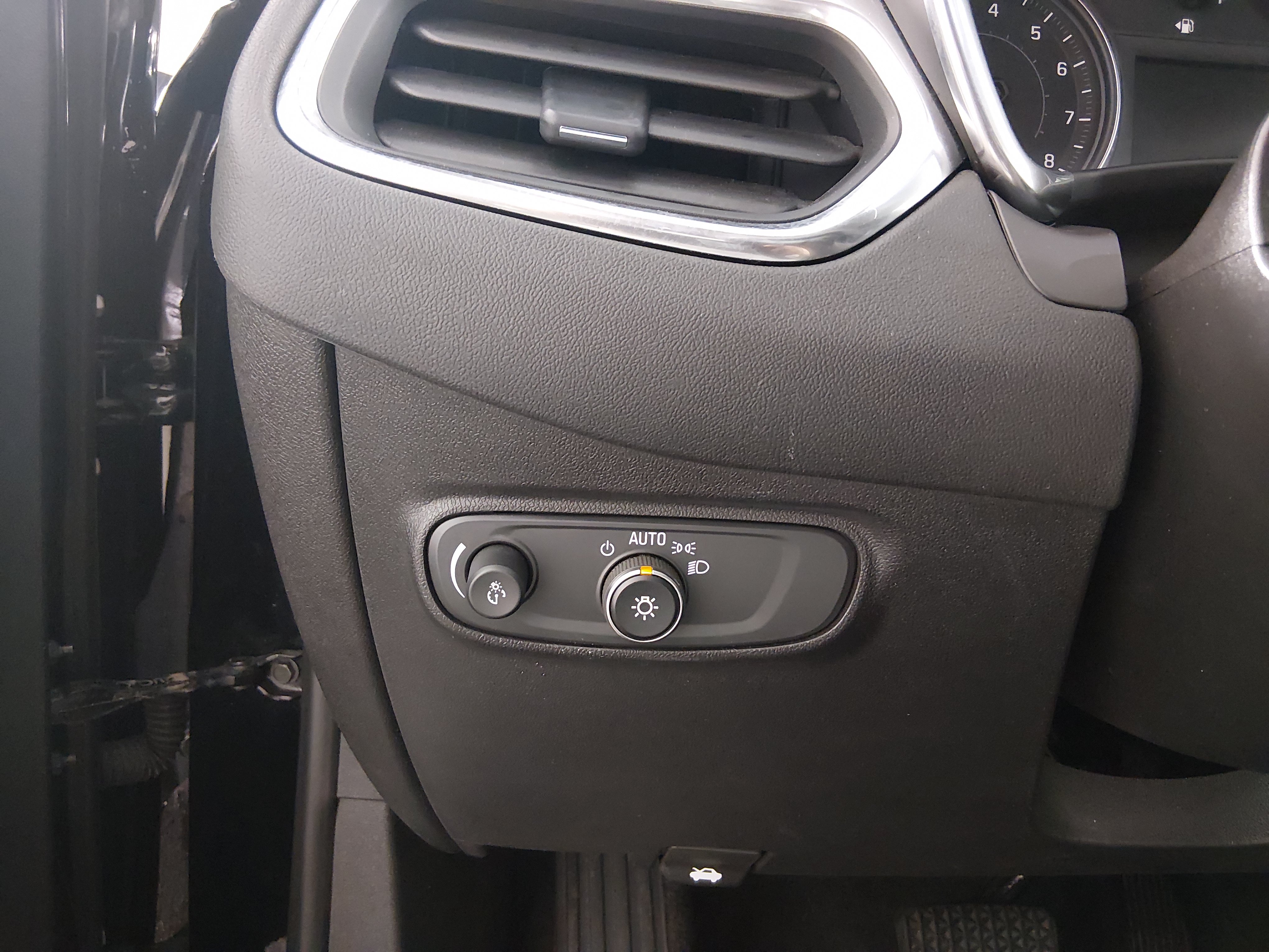 2024 Chevrolet Equinox LT - Photo 13