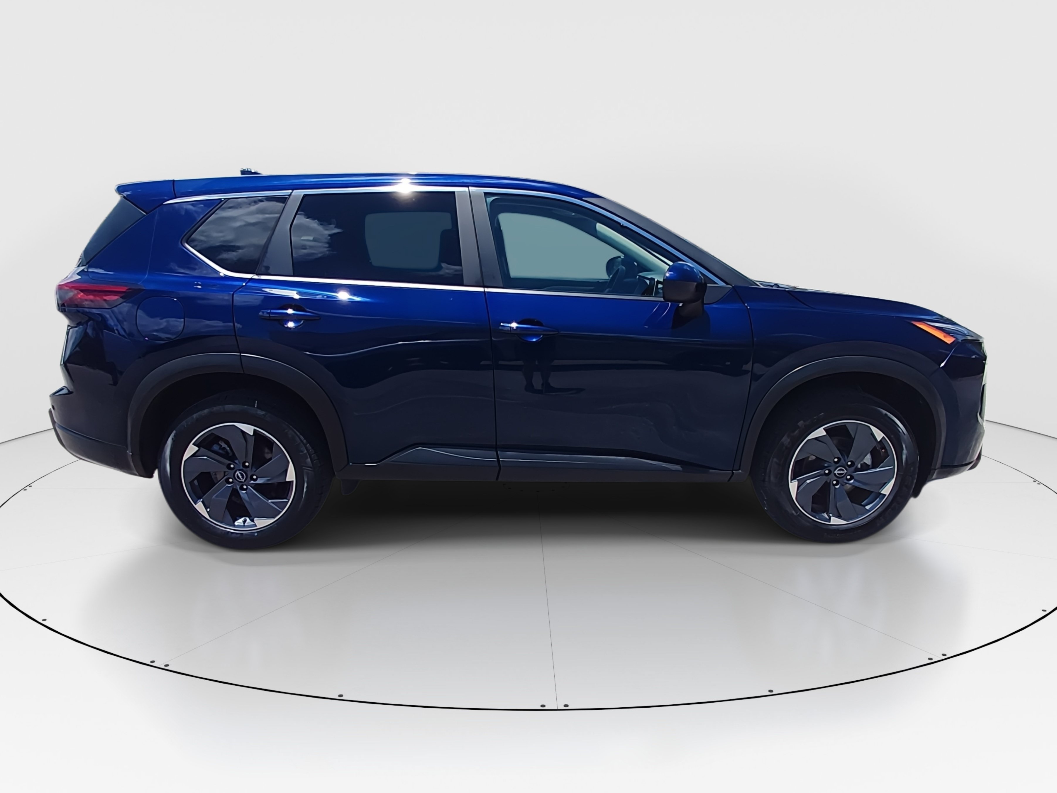 2025 Nissan Rogue SV - Photo 8