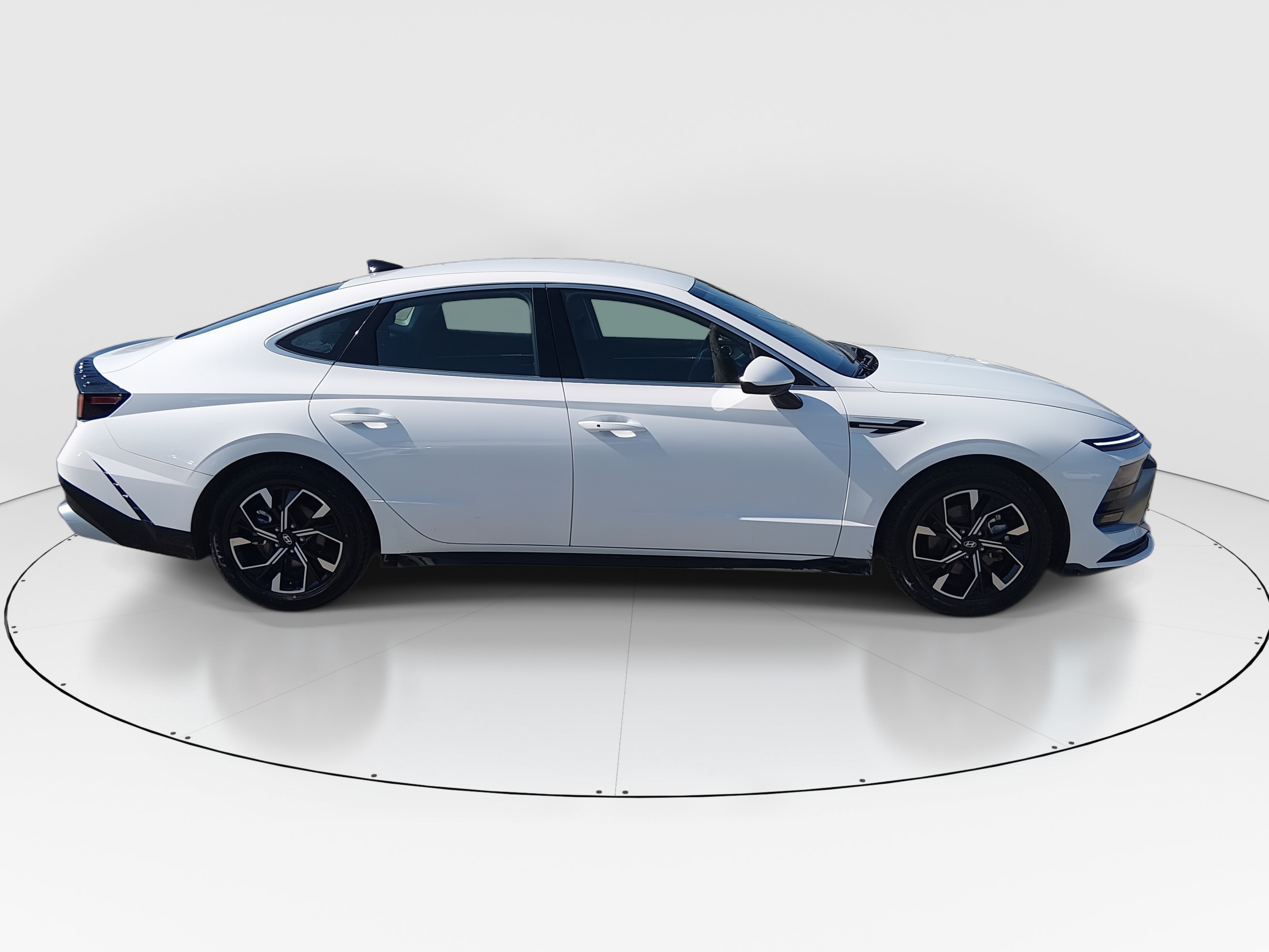 2025 Hyundai Sonata SEL - Photo 8