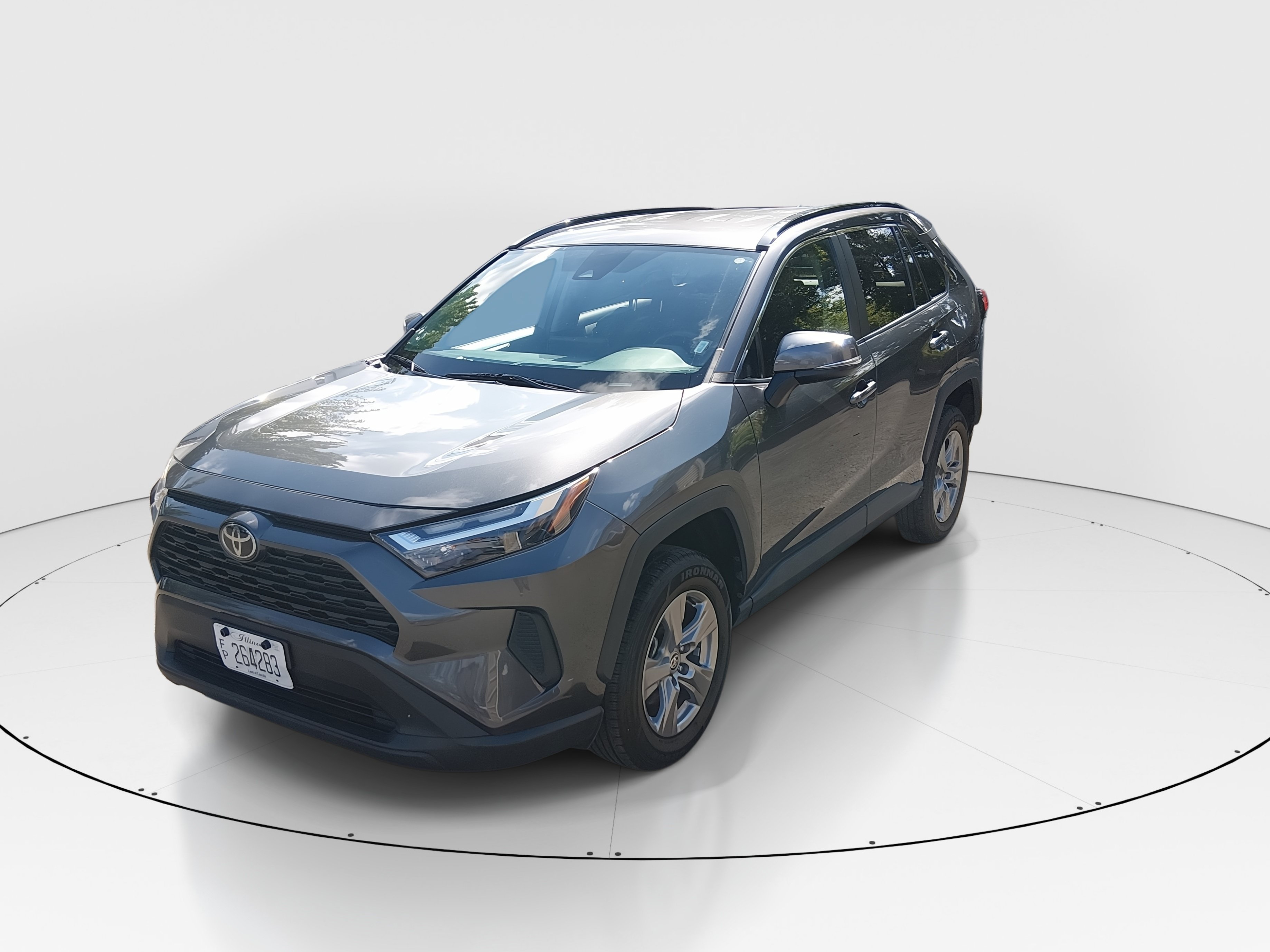 2024 Toyota RAV4 XLE - Photo 3