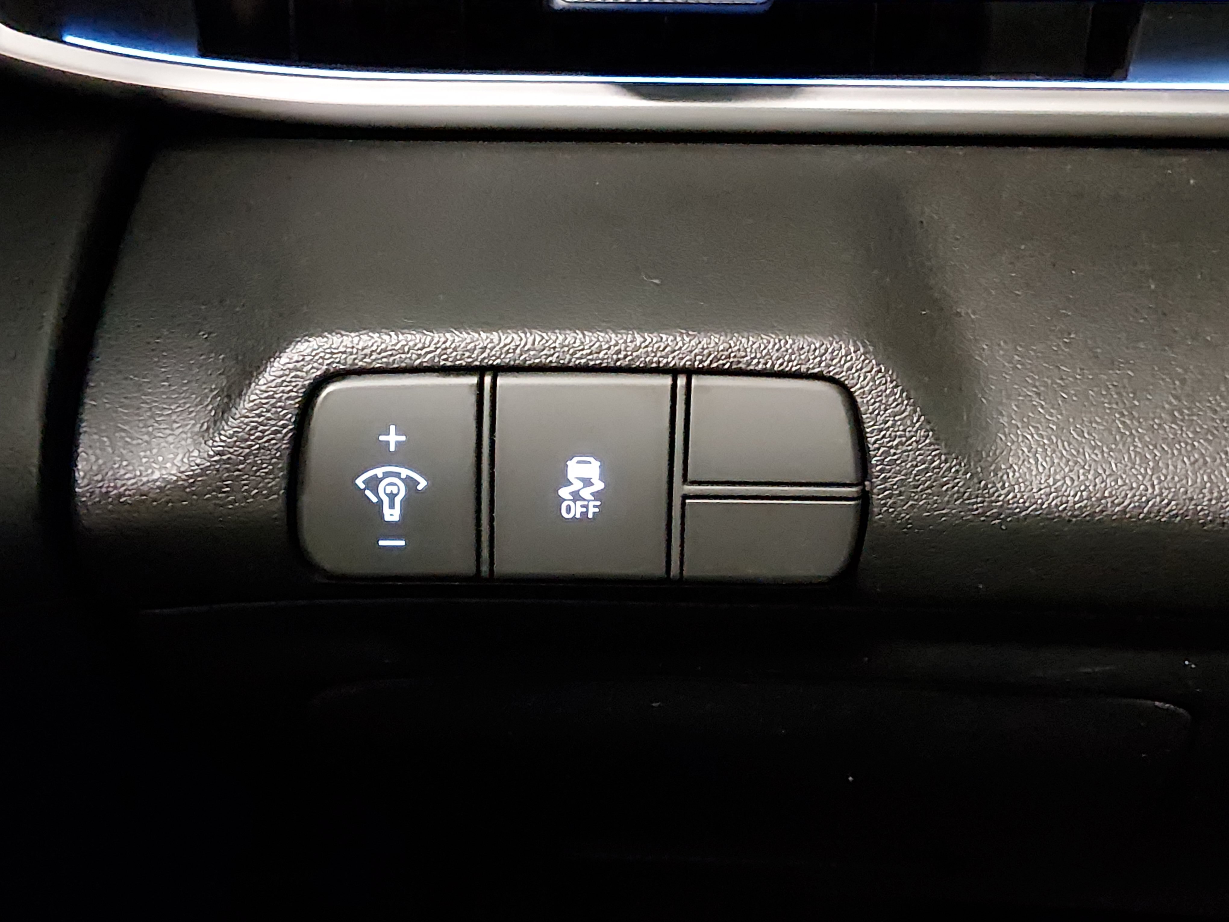 2024 Hyundai Elantra Limited - Photo 13