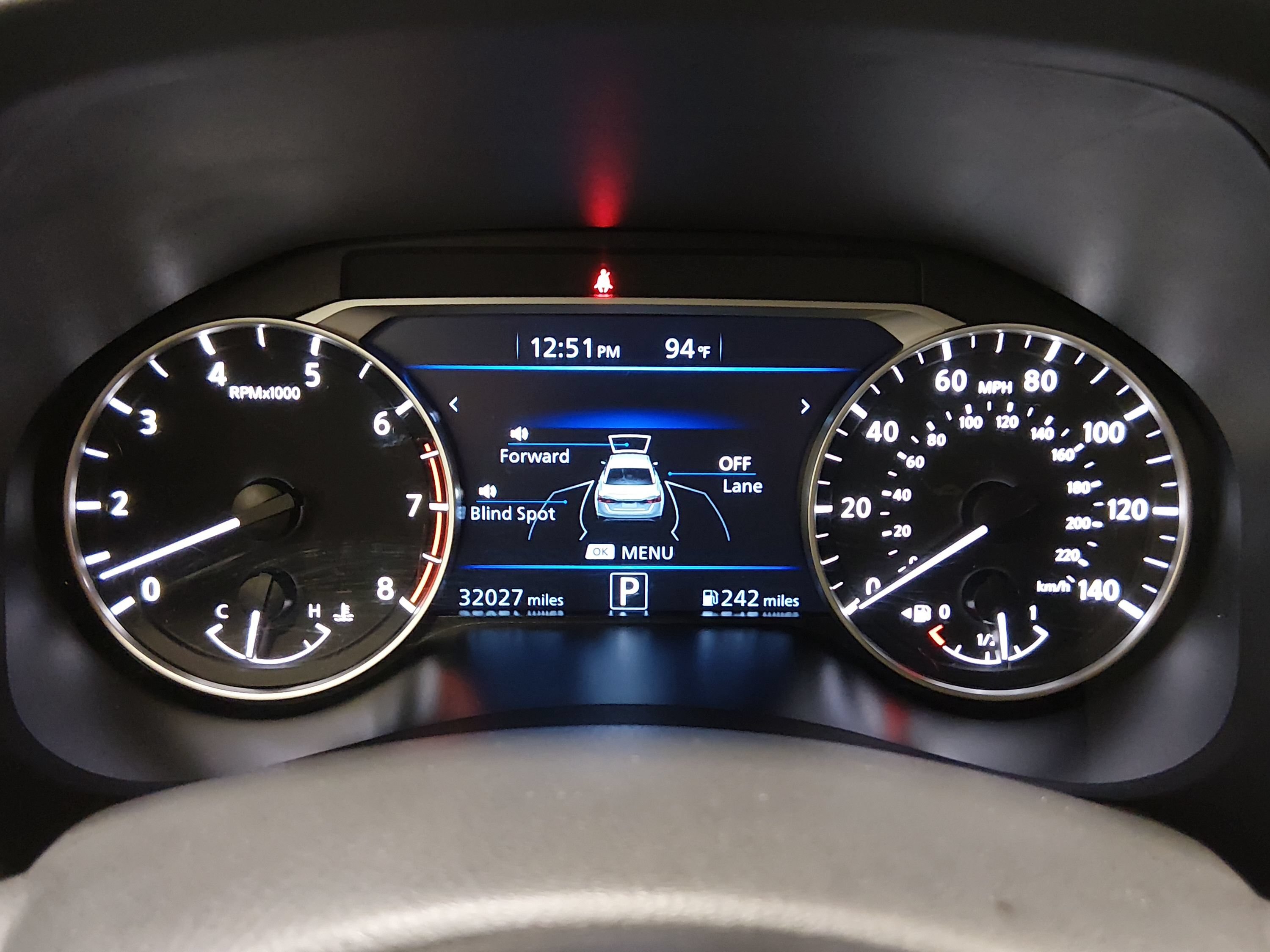 2025 Nissan Altima SV - Photo 14