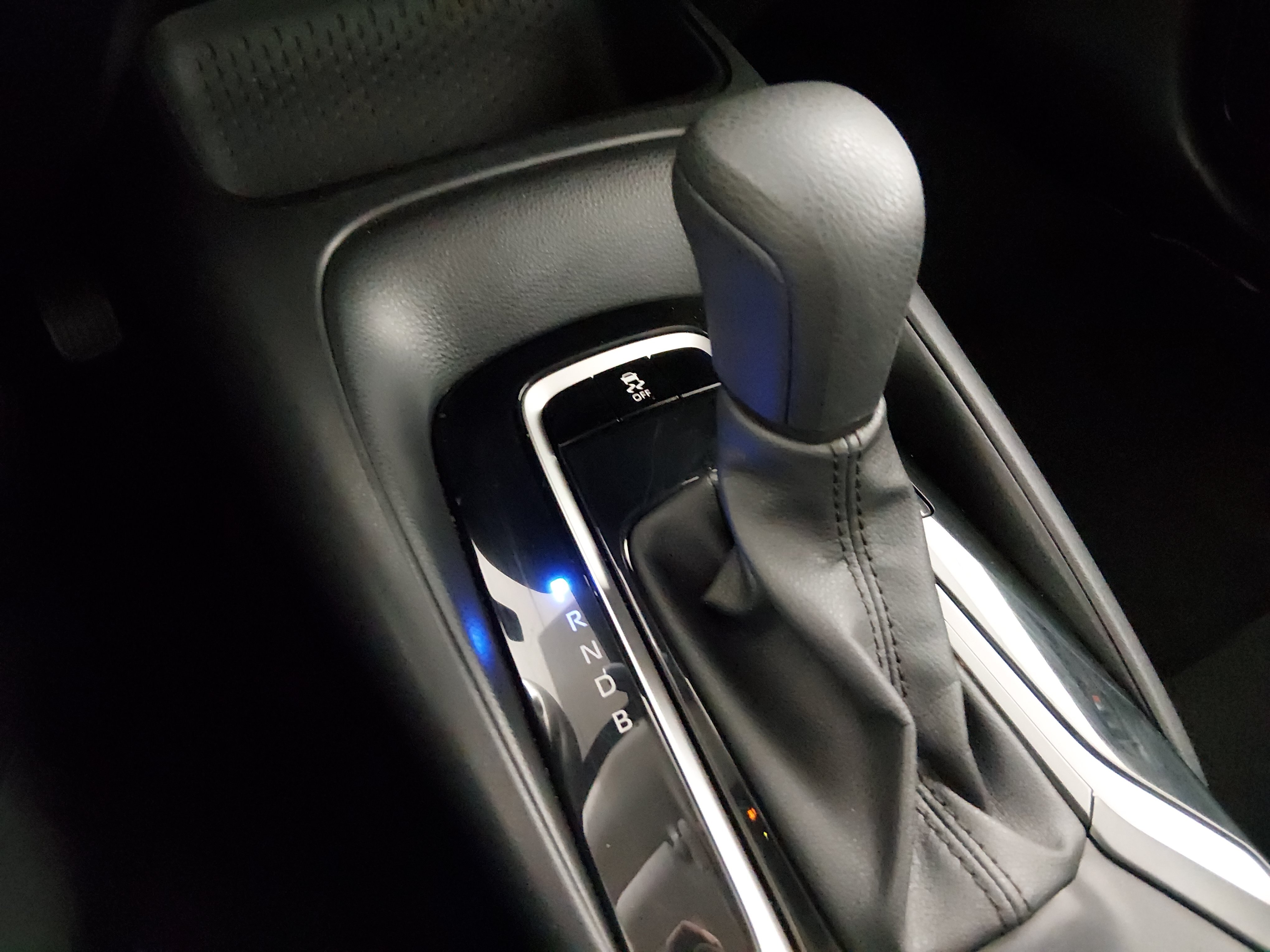 2024 Toyota Corolla LE - Photo 16
