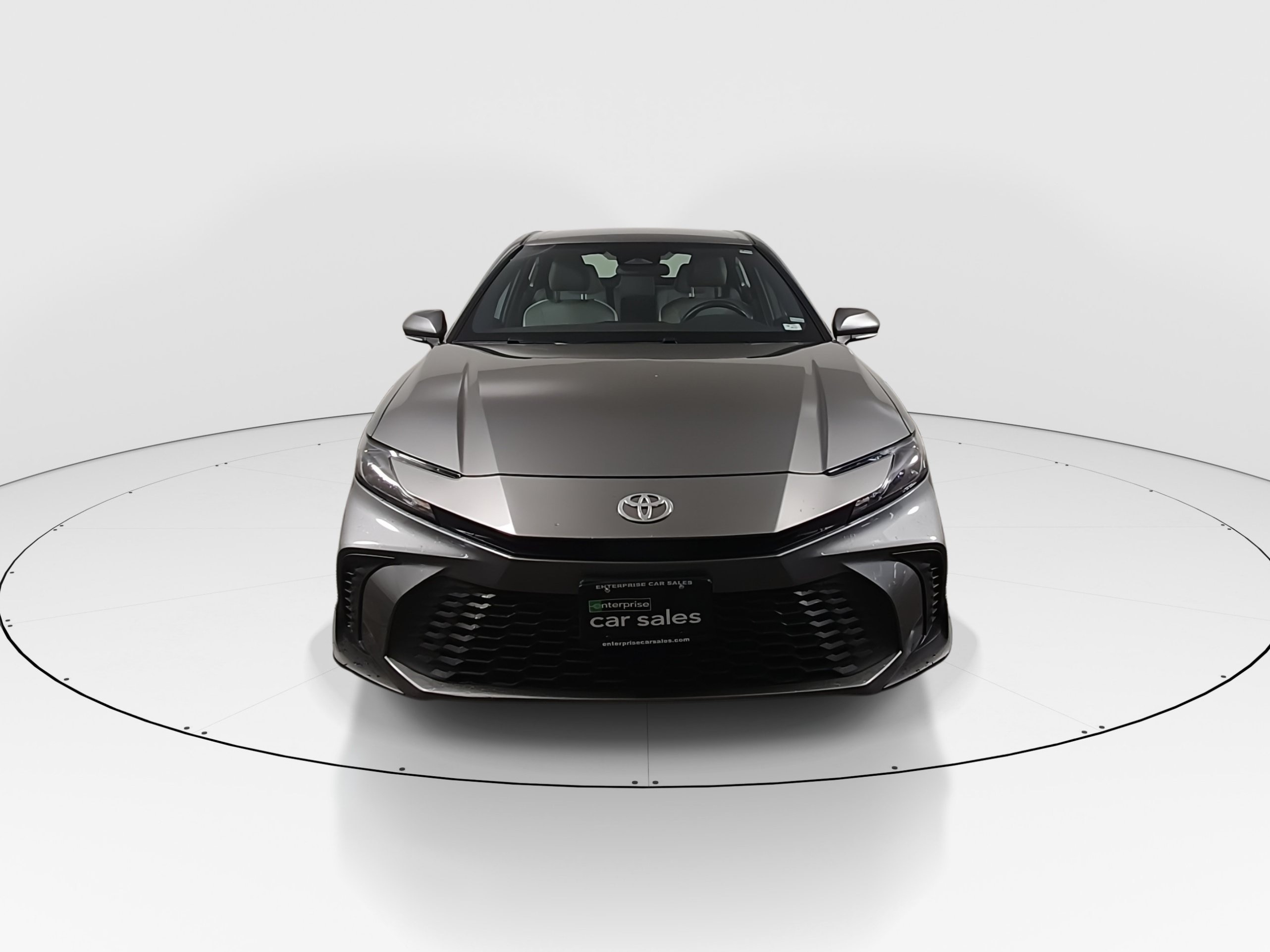 2025 Toyota Camry SE 2