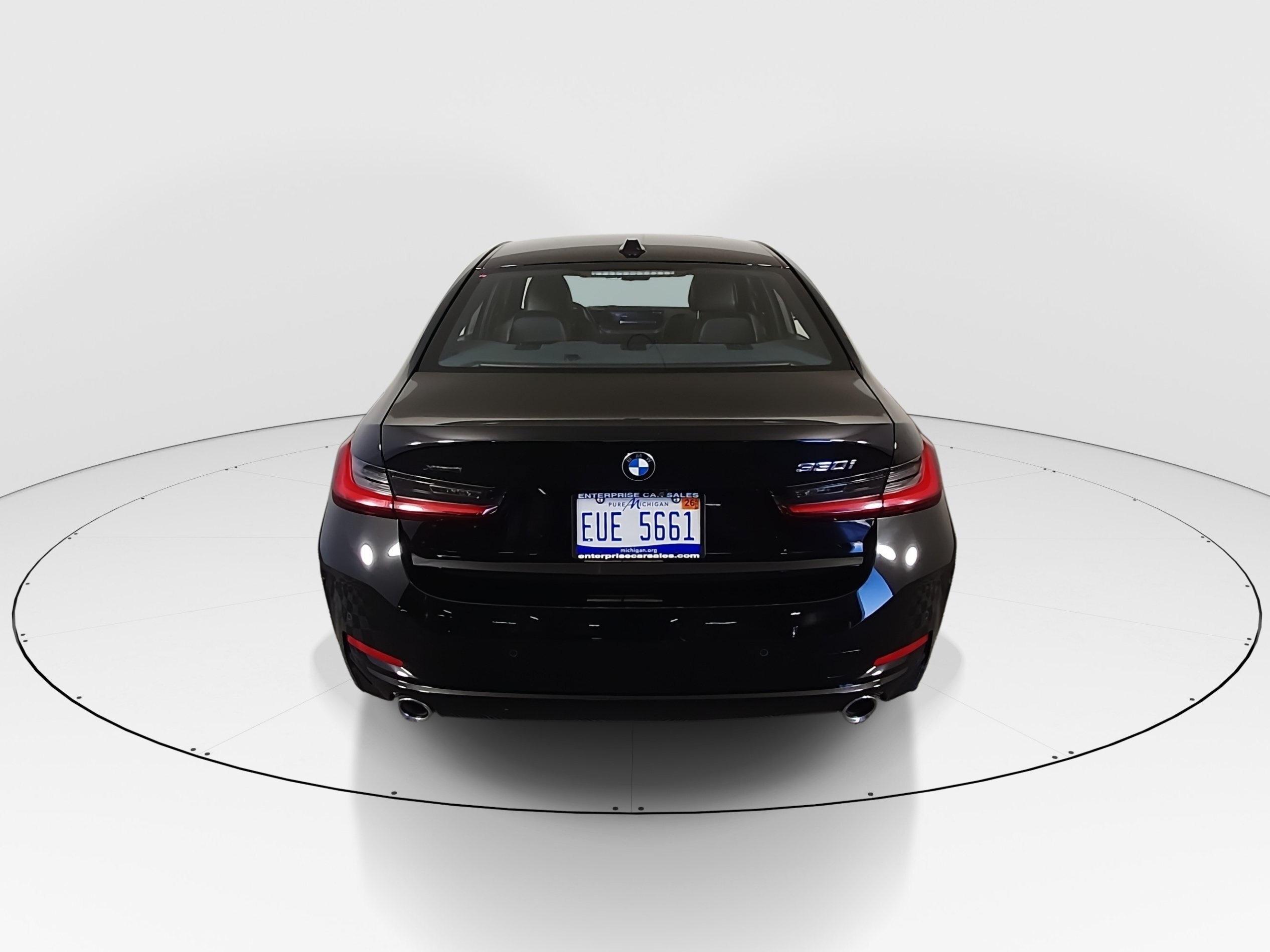 2025 BMW 3 Series 330i - Photo 6