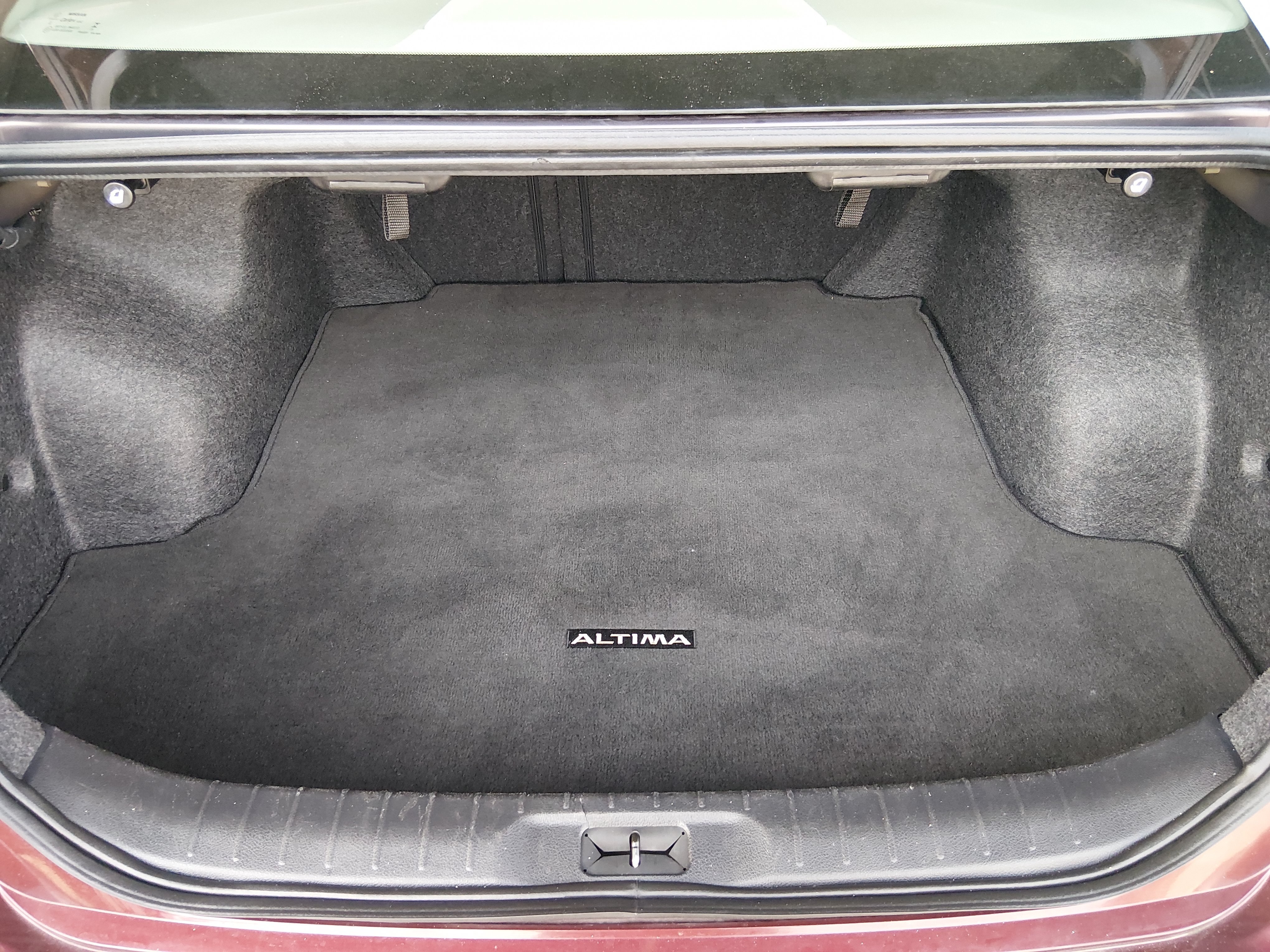 2025 Nissan Altima SV - Photo 11