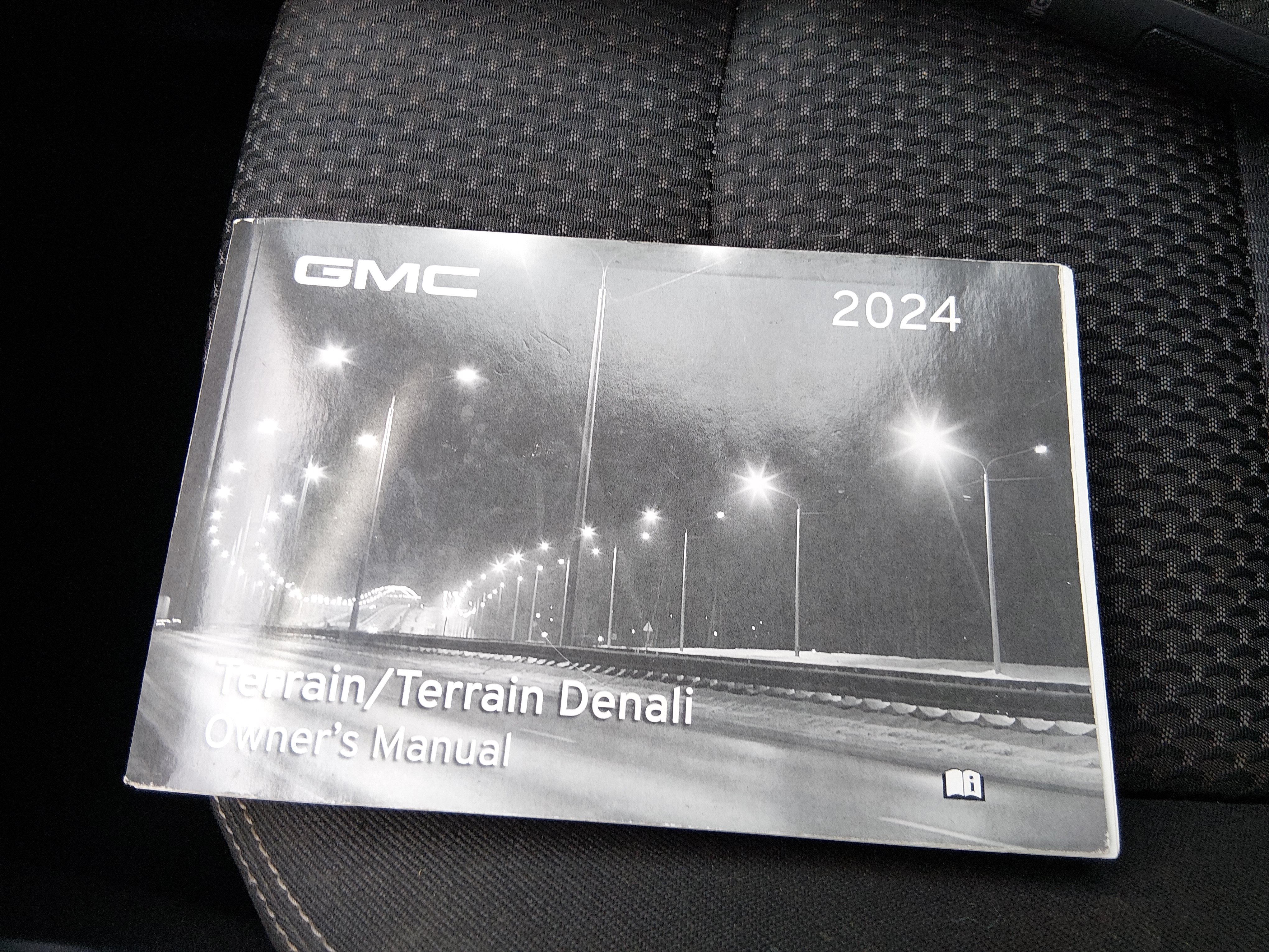 2024 GMC Terrain SLE - Photo 16