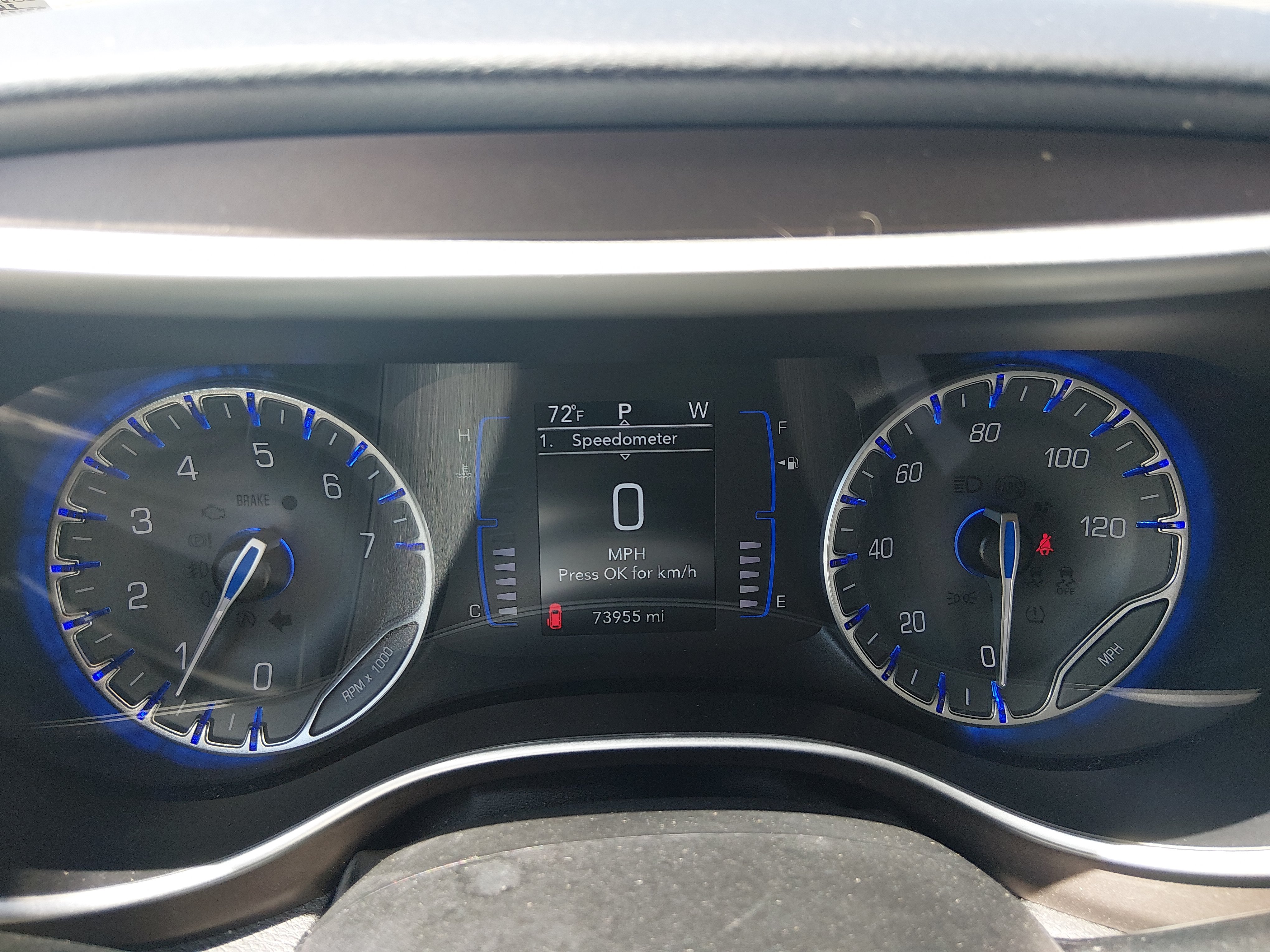 2023 Chrysler Voyager LX - Photo 14