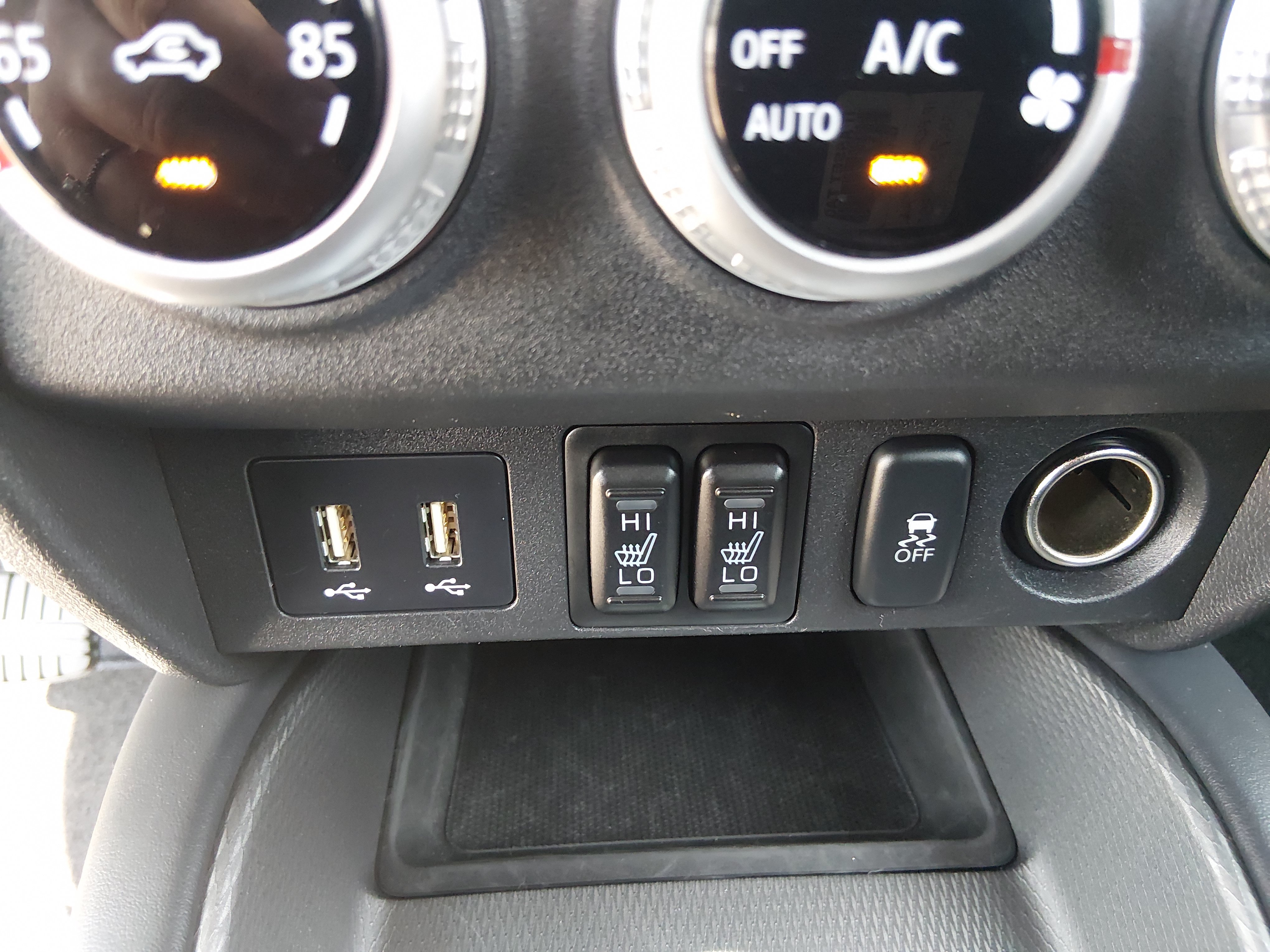 2025 Mitsubishi Outlander Sport LE - Photo 17