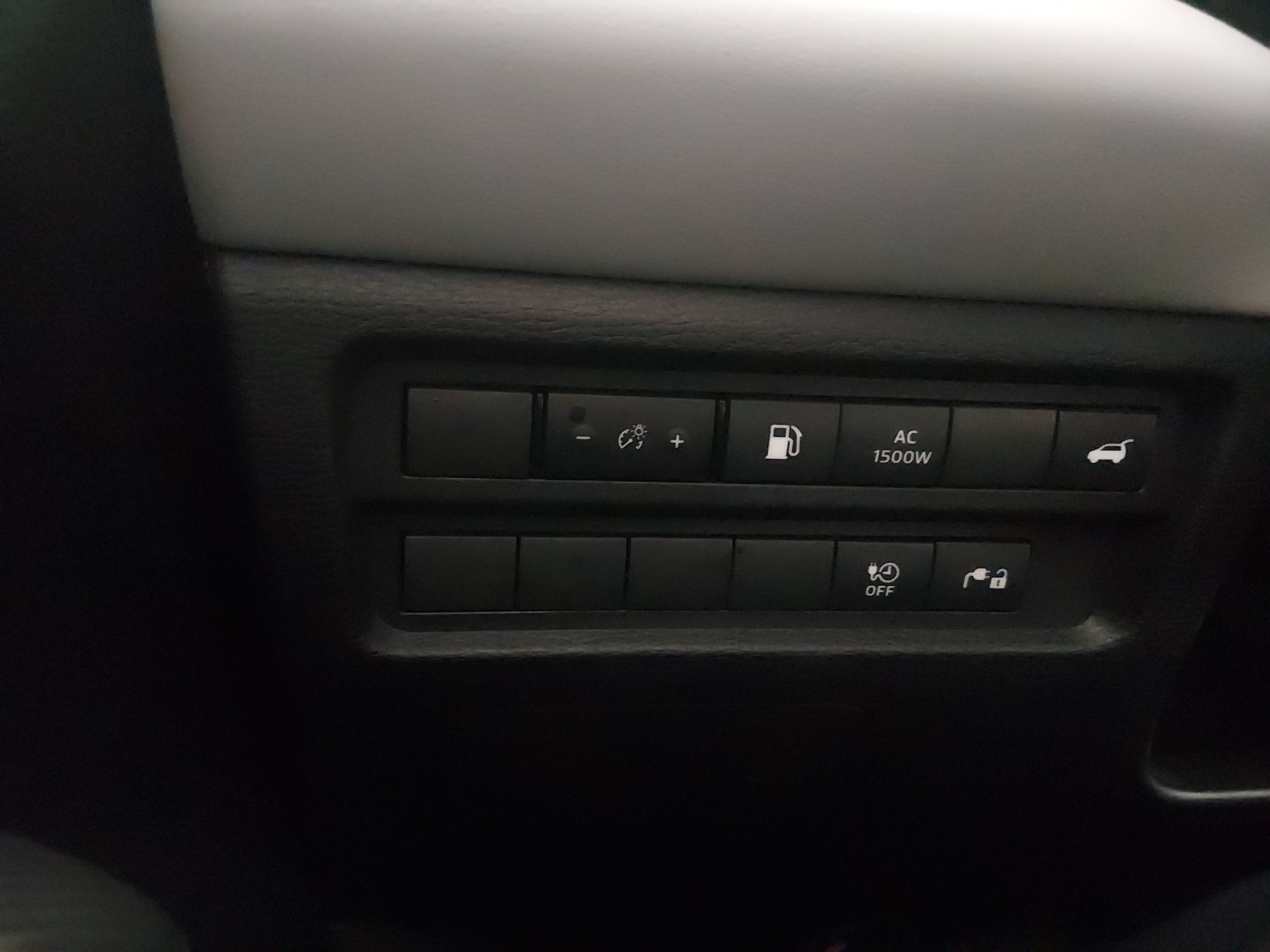 2024 Mitsubishi Outlander Plug-in Hybrid SEL - Photo 13