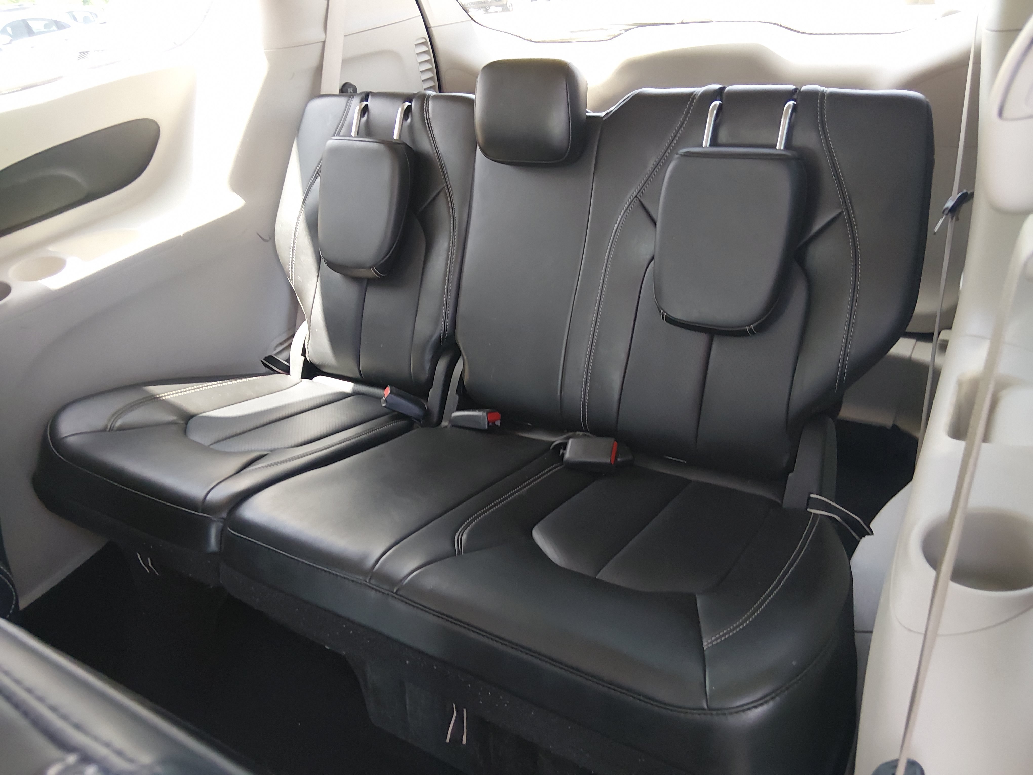 2024 Chrysler Pacifica PHEV Select - Photo 18