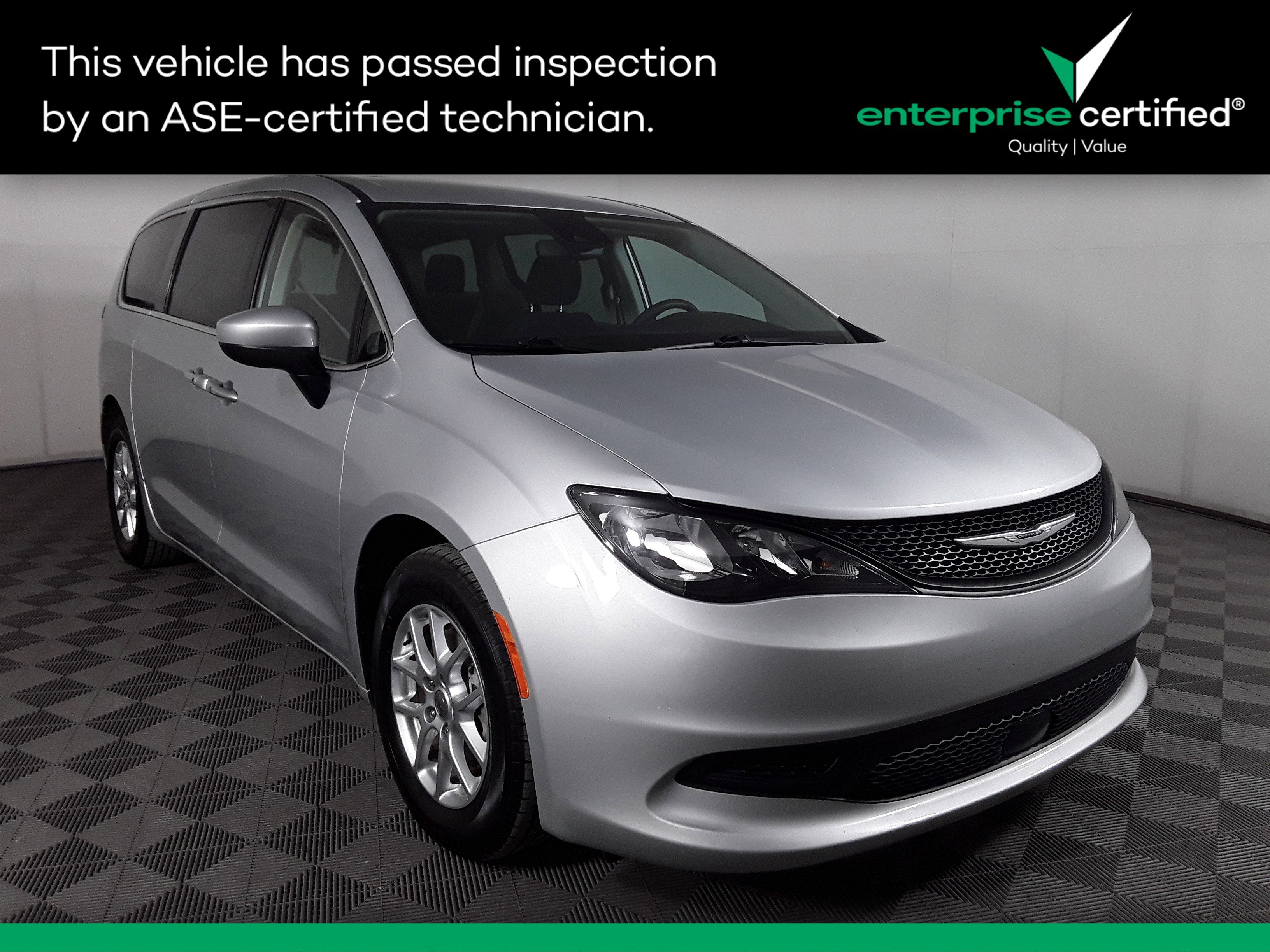2023 Chrysler Voyager