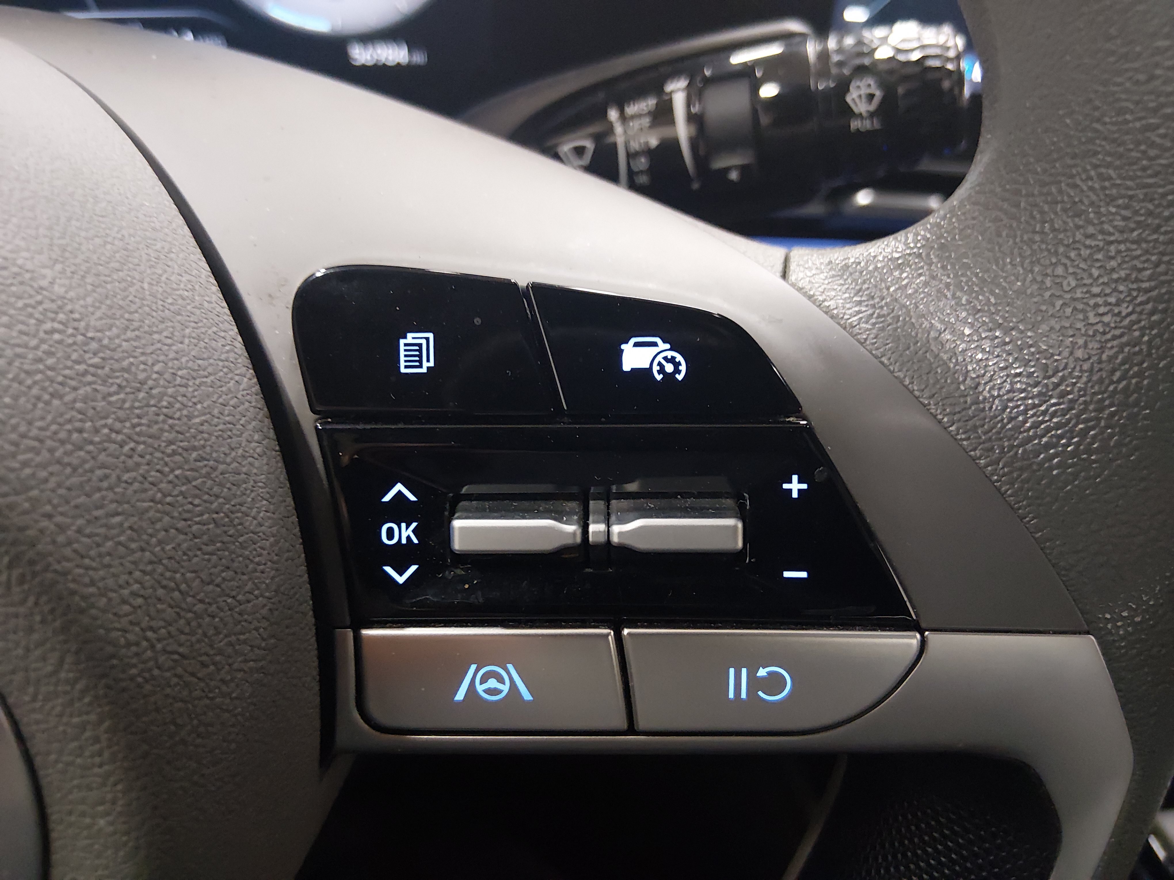 2024 Hyundai Elantra SEL - Photo 19