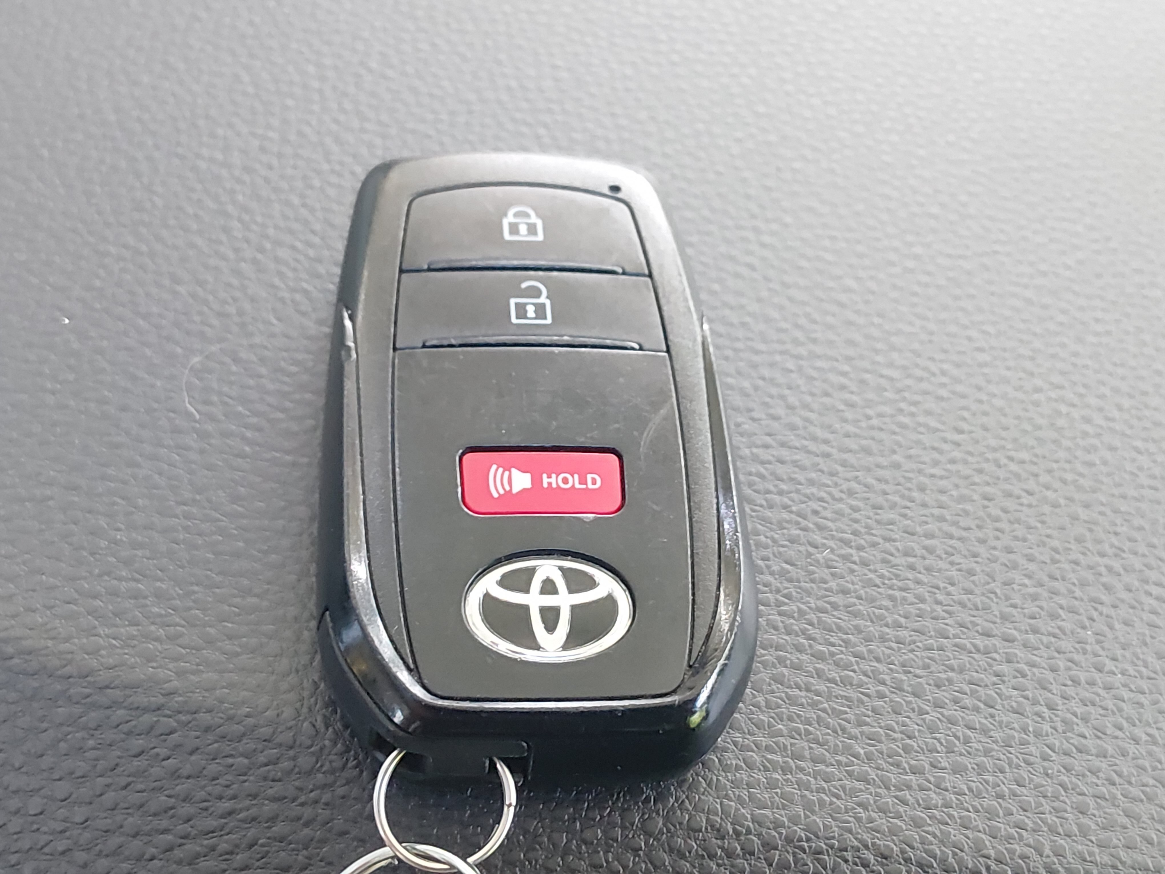 2024 Toyota Corolla Cross XLE - Photo 15