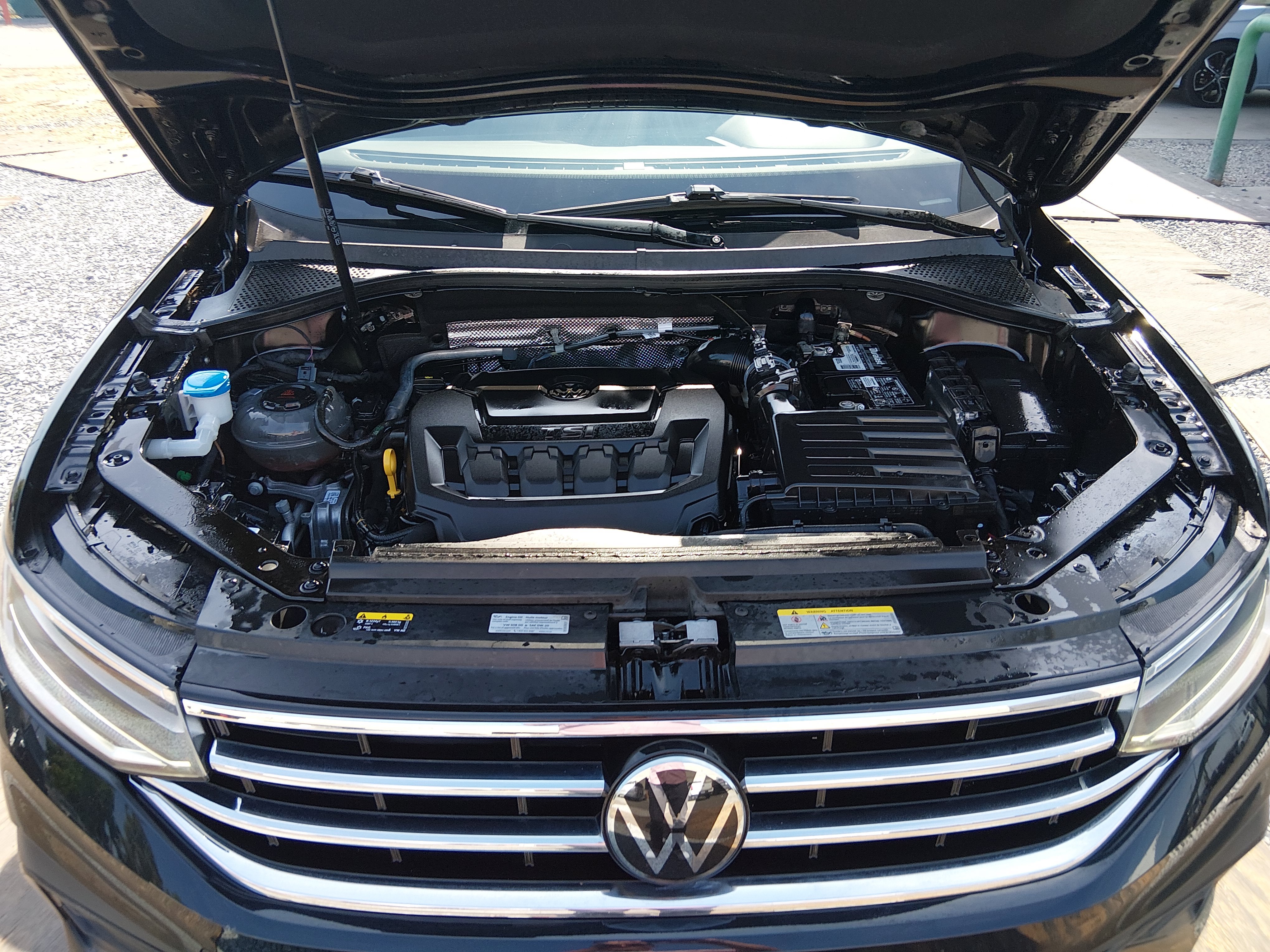 2024 Volkswagen Tiguan SE - Photo 9