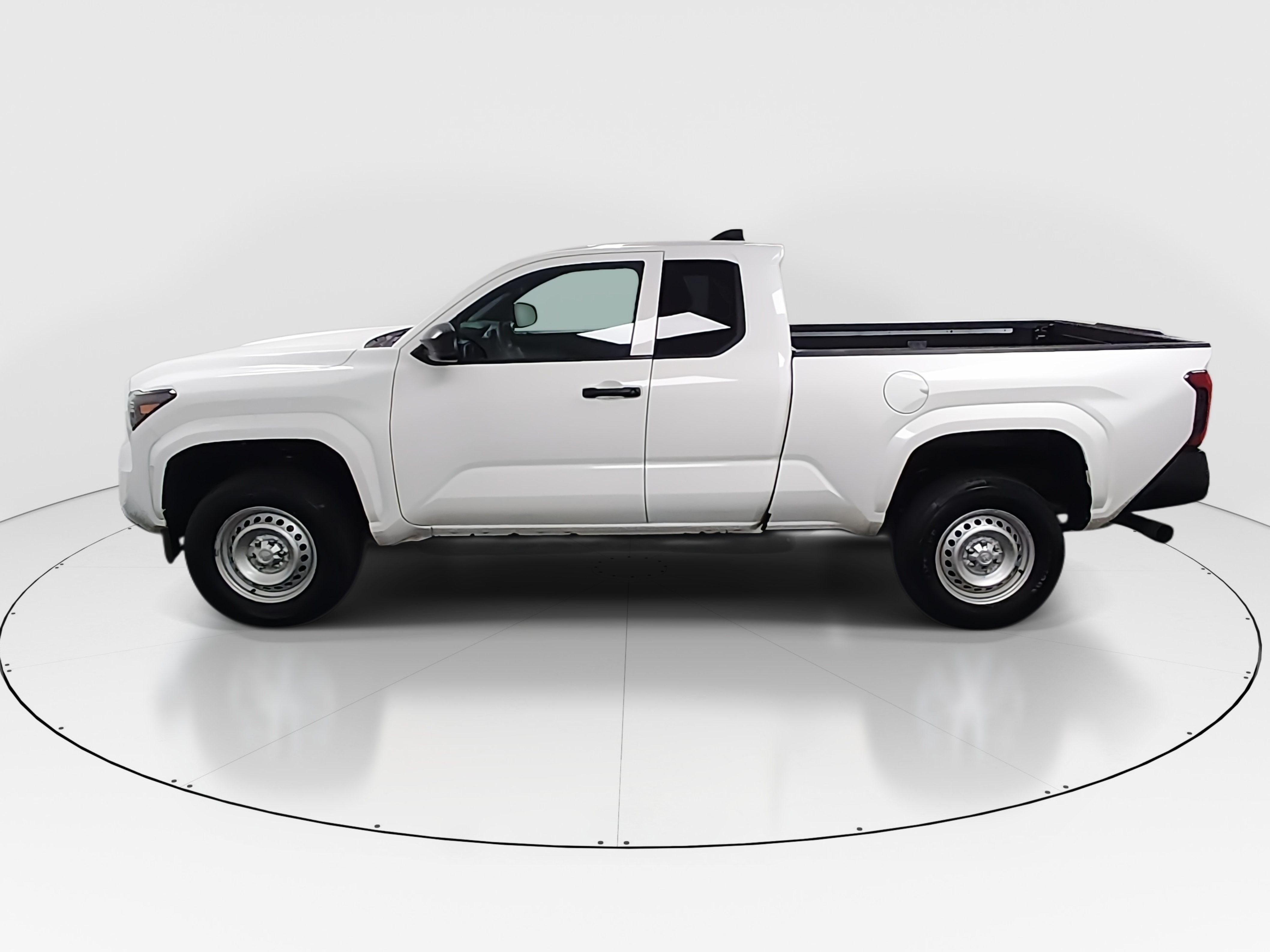 2025 Toyota Tacoma SR - Photo 4