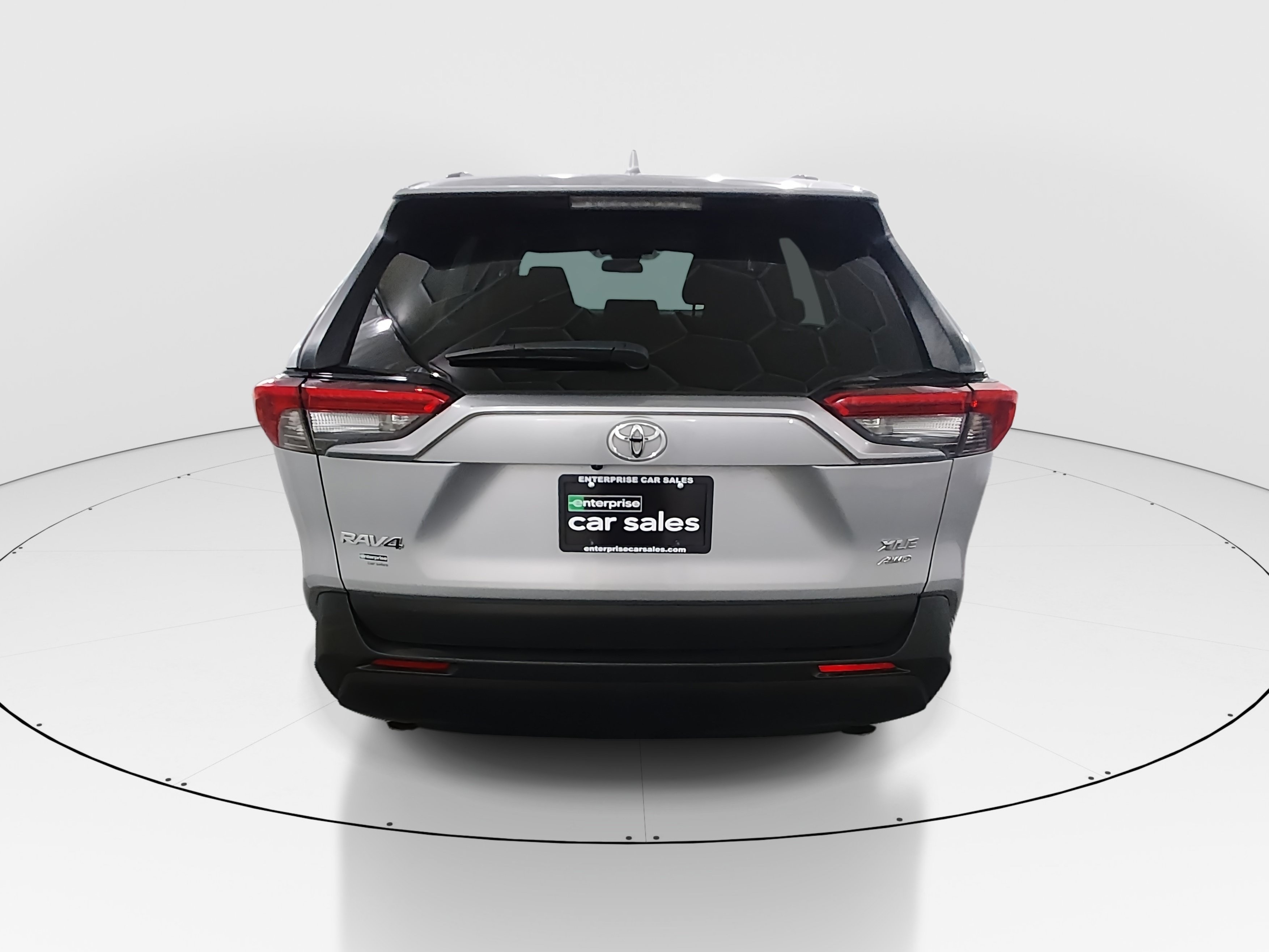 2024 Toyota RAV4 XLE - Photo 6