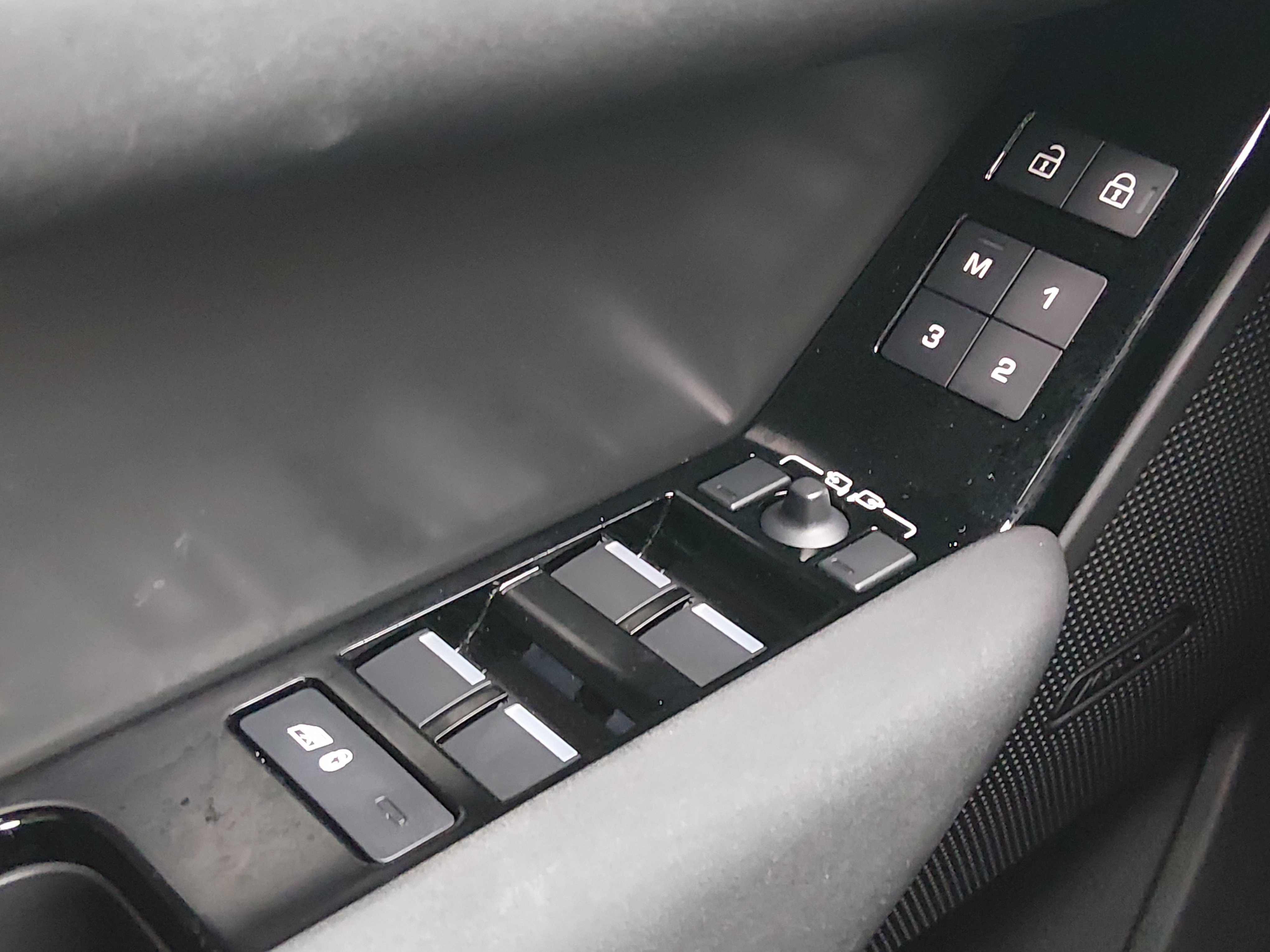 2025 Land Rover Range Rover Velar Dynamic SE - Photo 19