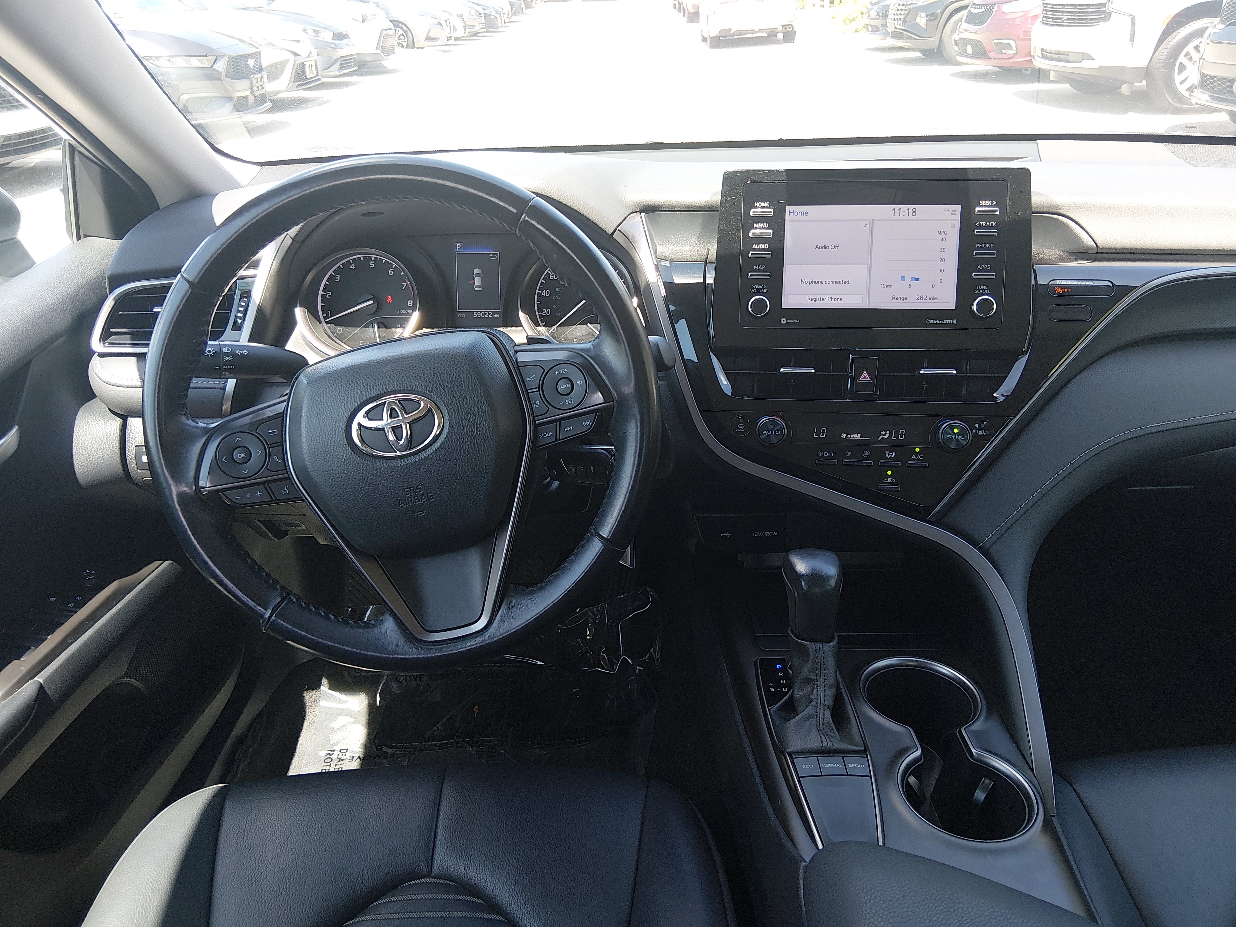 2023 Toyota Camry SE - Photo 12