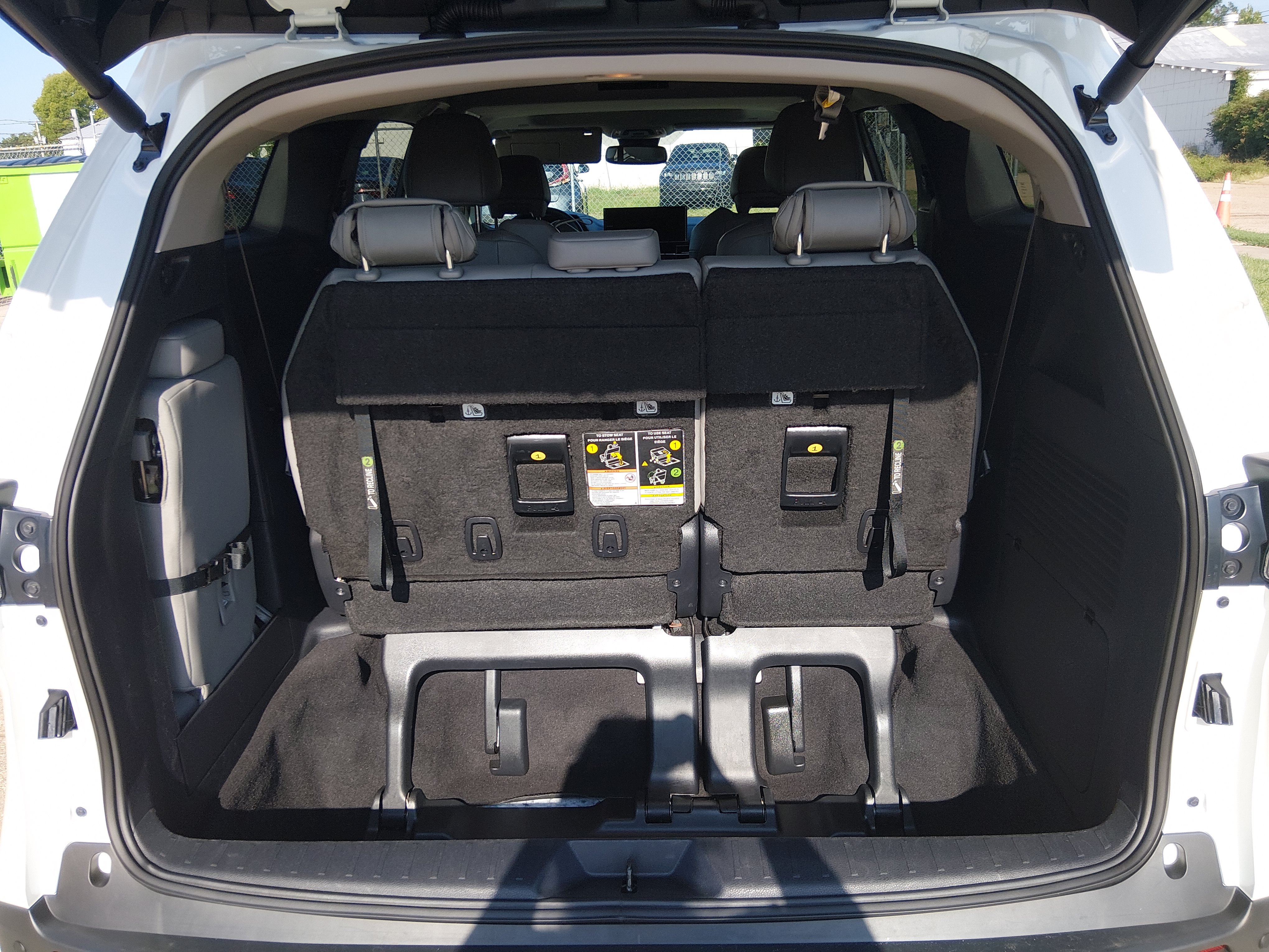 2025 Toyota Sienna XLE - Photo 11