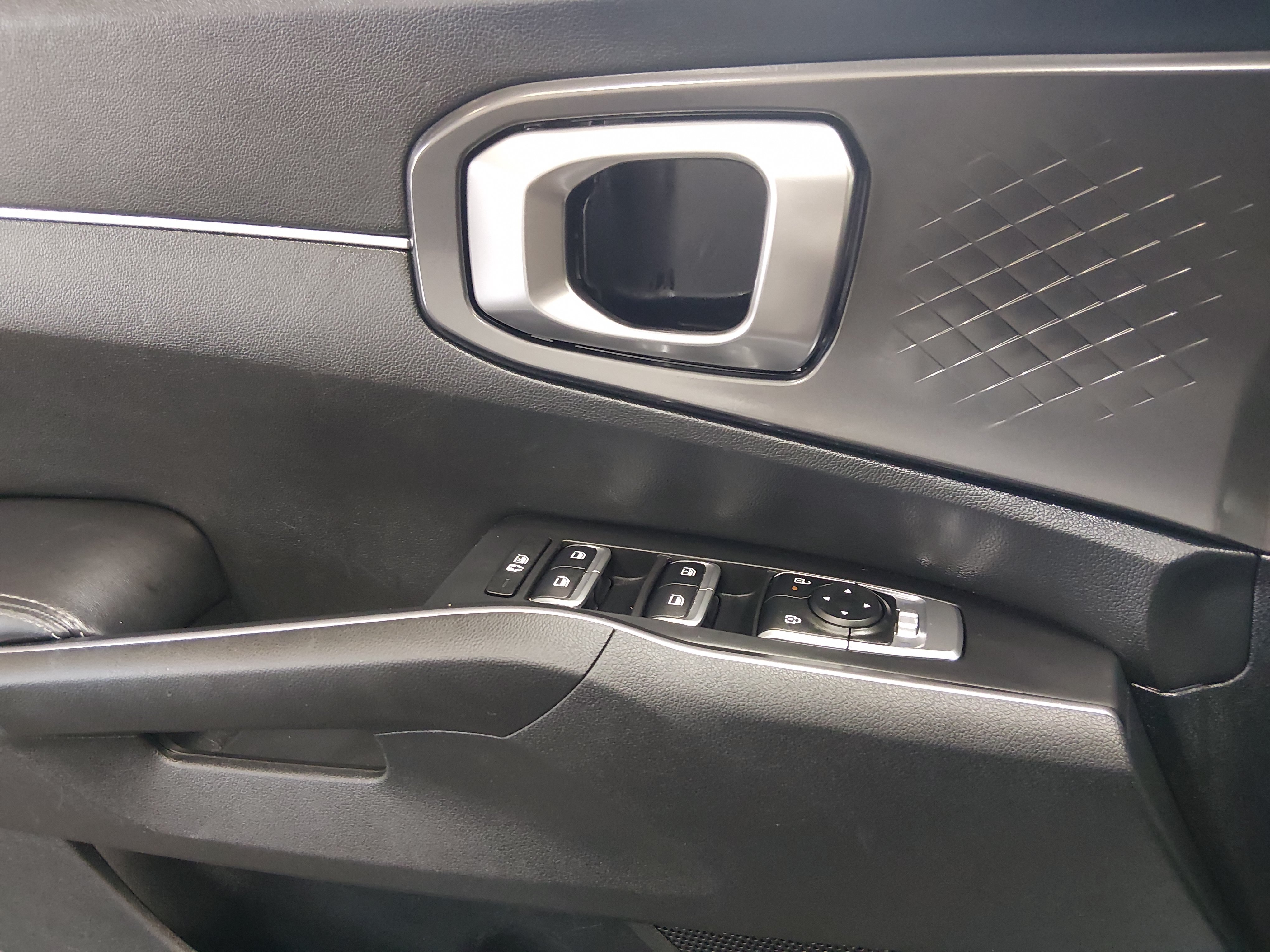 2024 Kia Sorento S - Photo 22