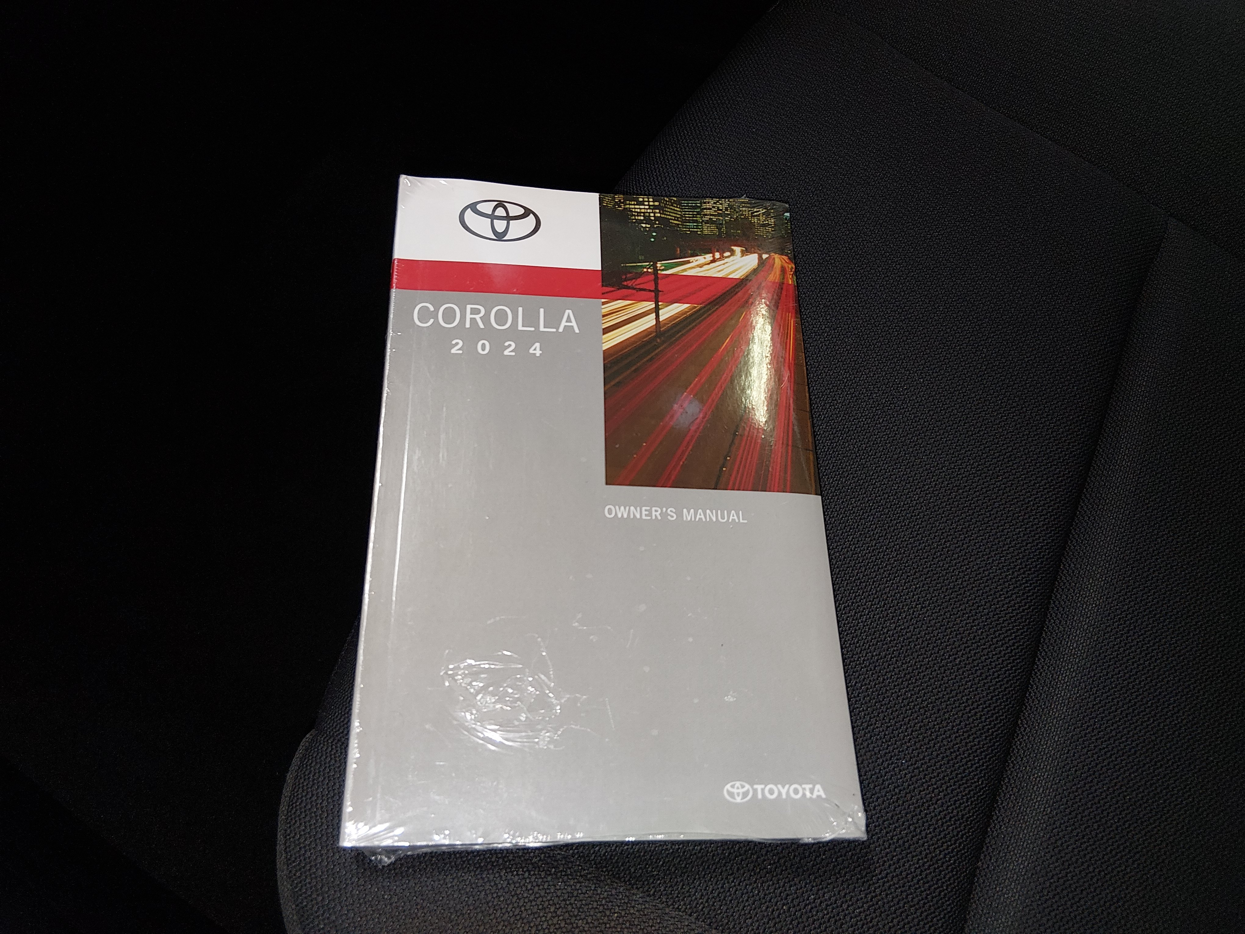 2024 Toyota Corolla LE - Photo 19