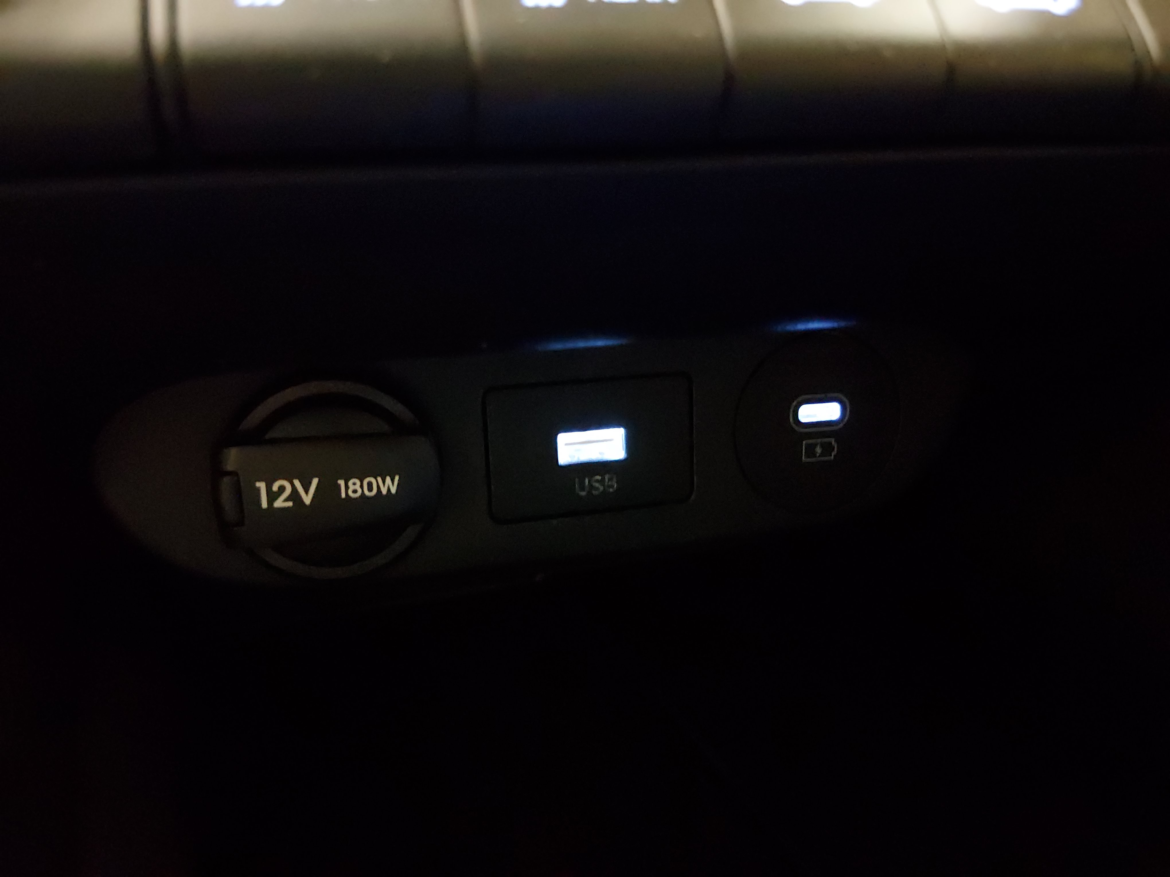 2024 Hyundai Elantra Limited - Photo 21