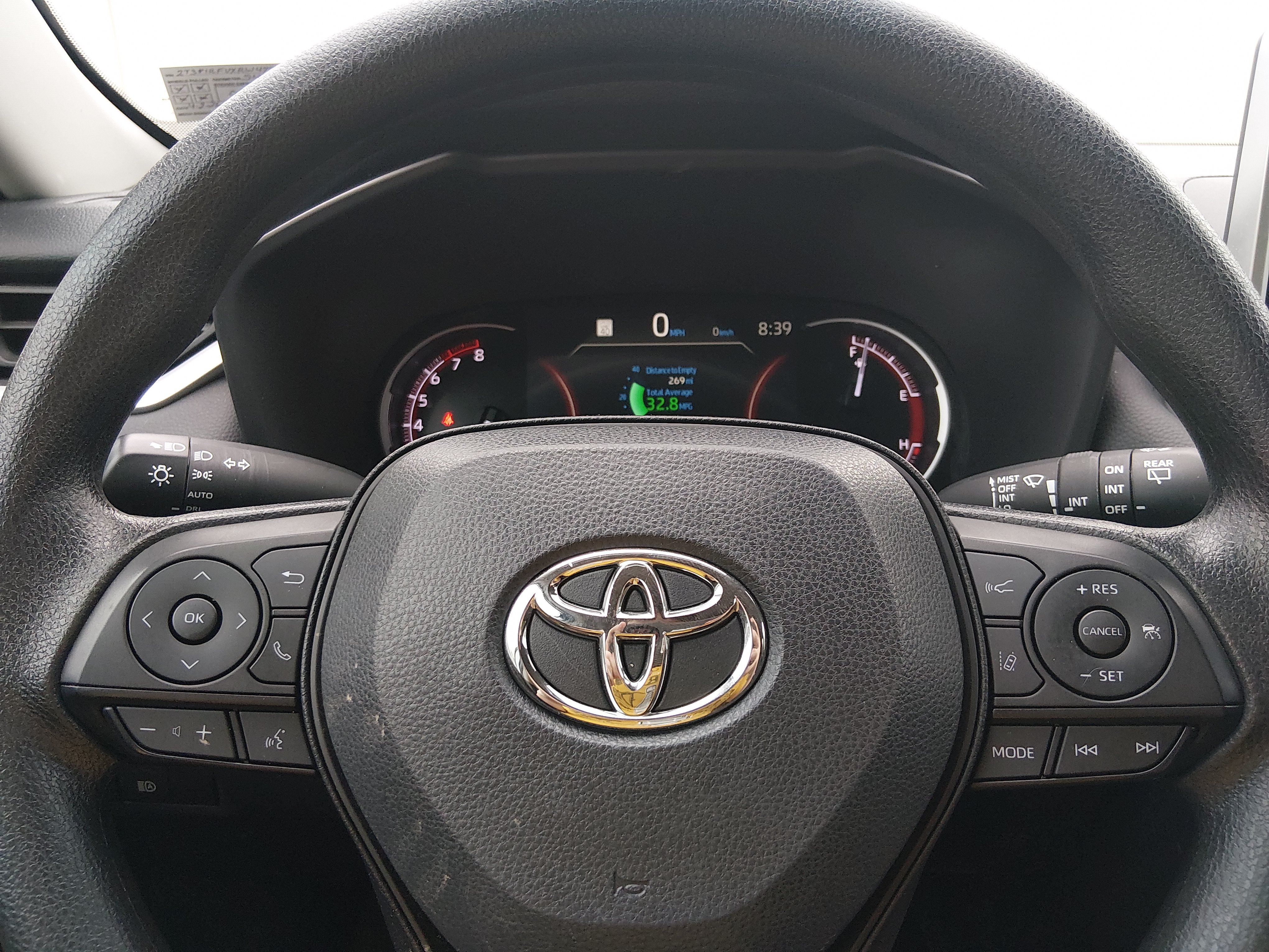2024 Toyota RAV4 XLE - Photo 12