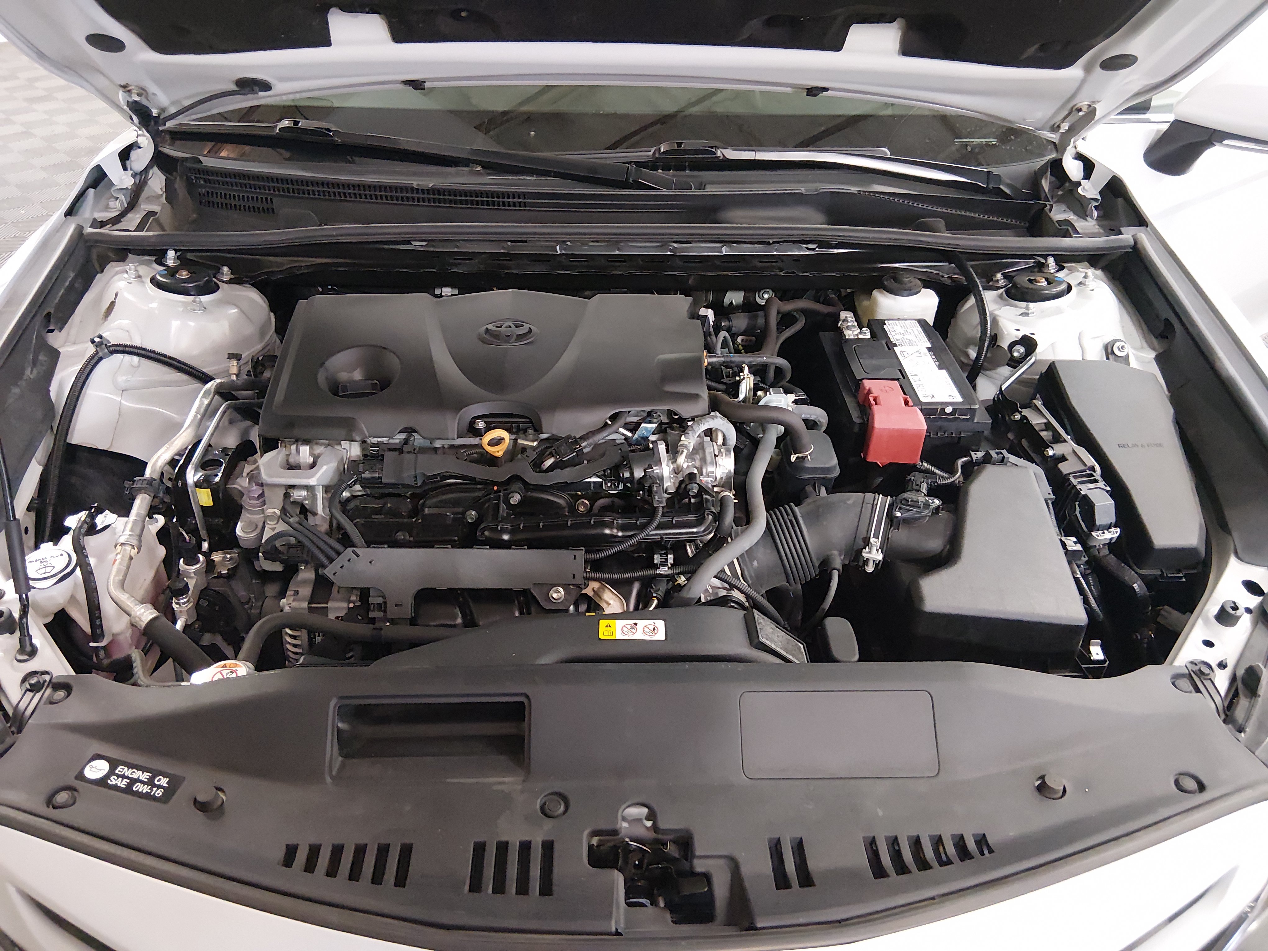2024 Toyota Camry SE - Photo 9