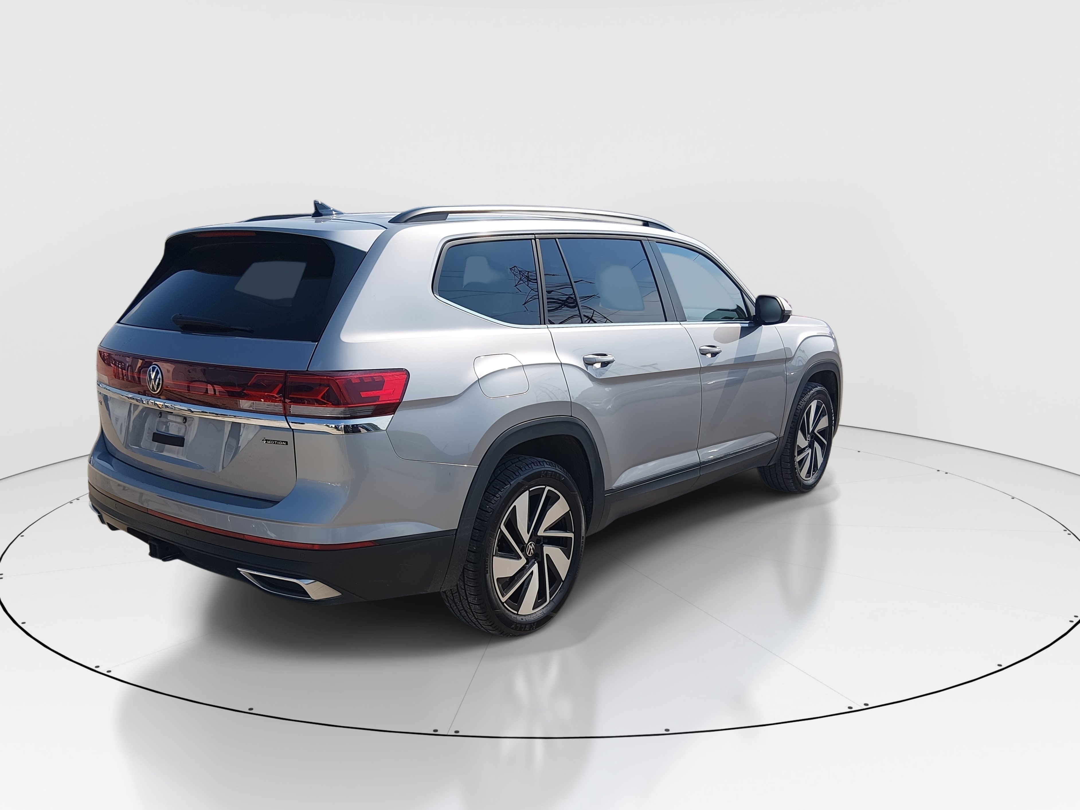 2024 Volkswagen Atlas SE w/Tech - Photo 7