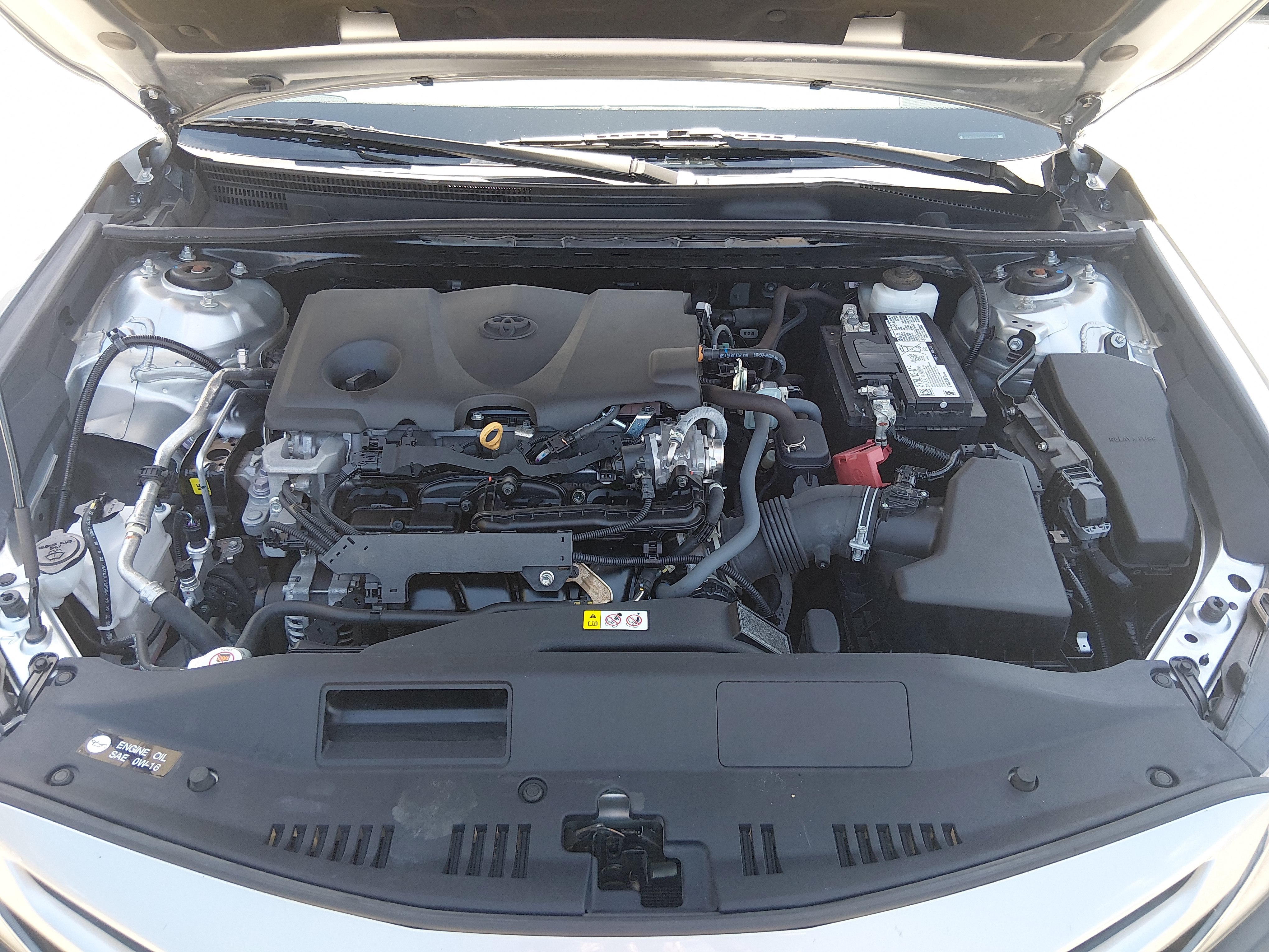 2023 Toyota Camry SE - Photo 9
