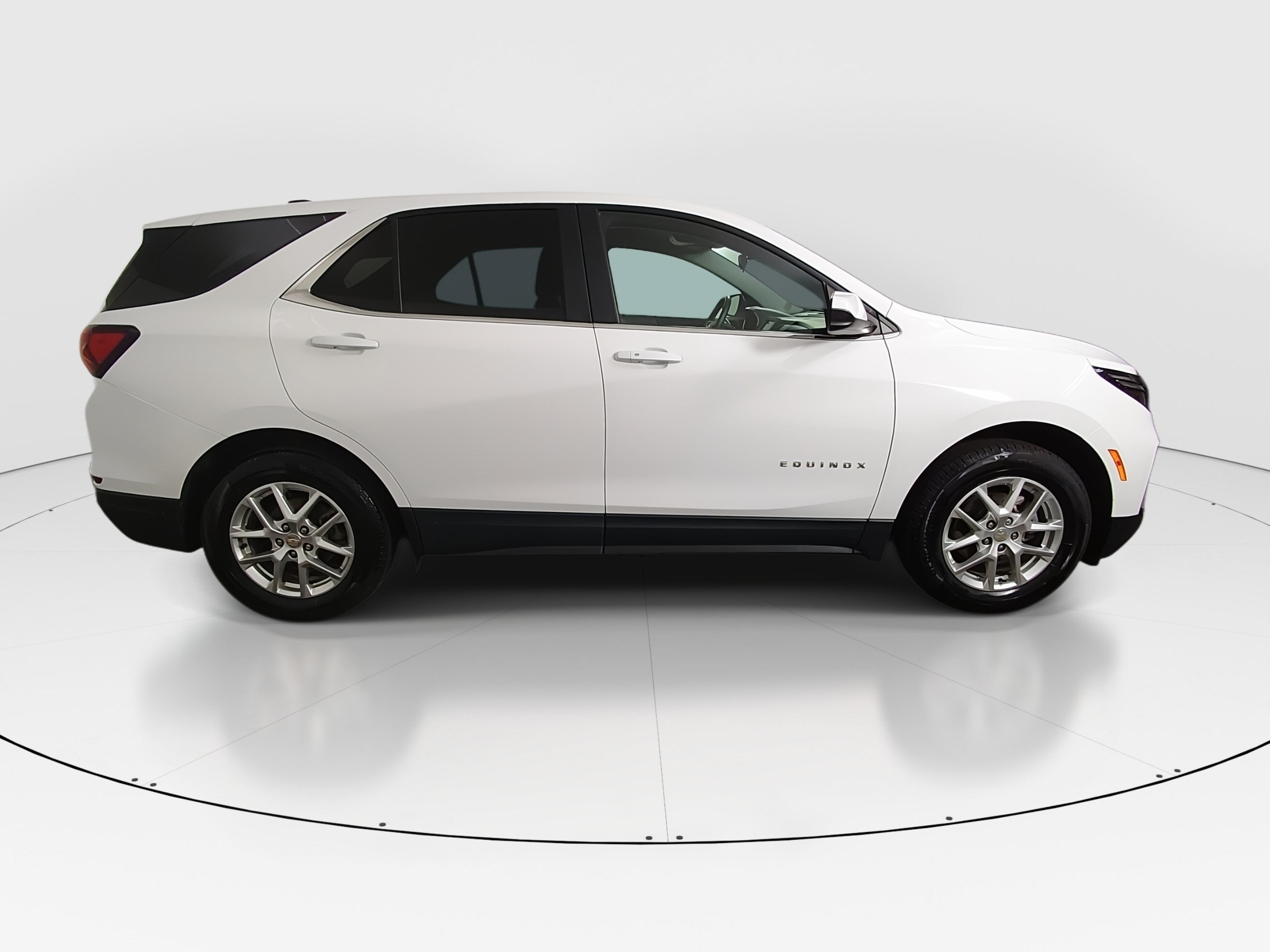 2024 Chevrolet Equinox LT - Photo 8