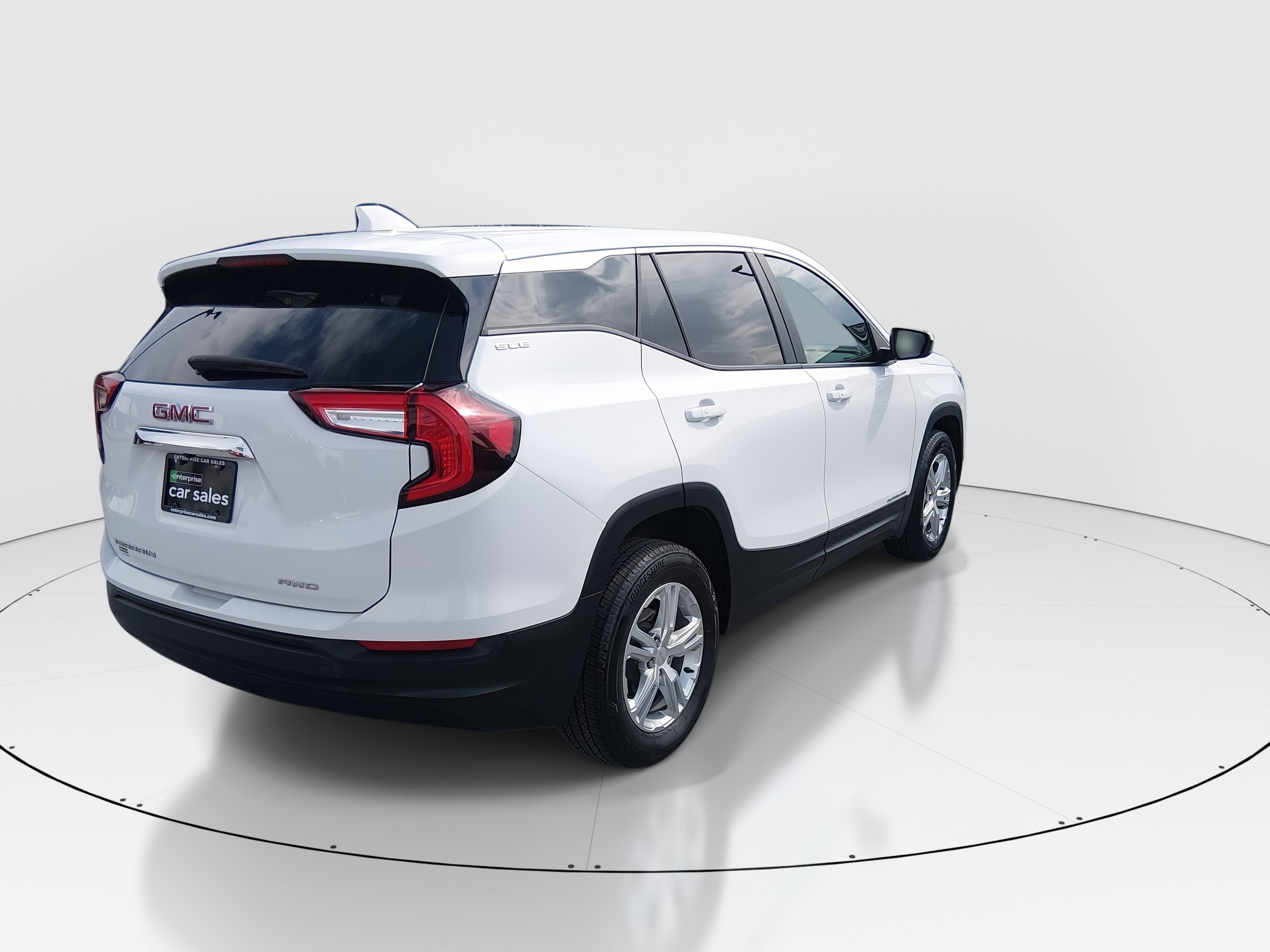 2024 GMC Terrain SLE - Photo 7