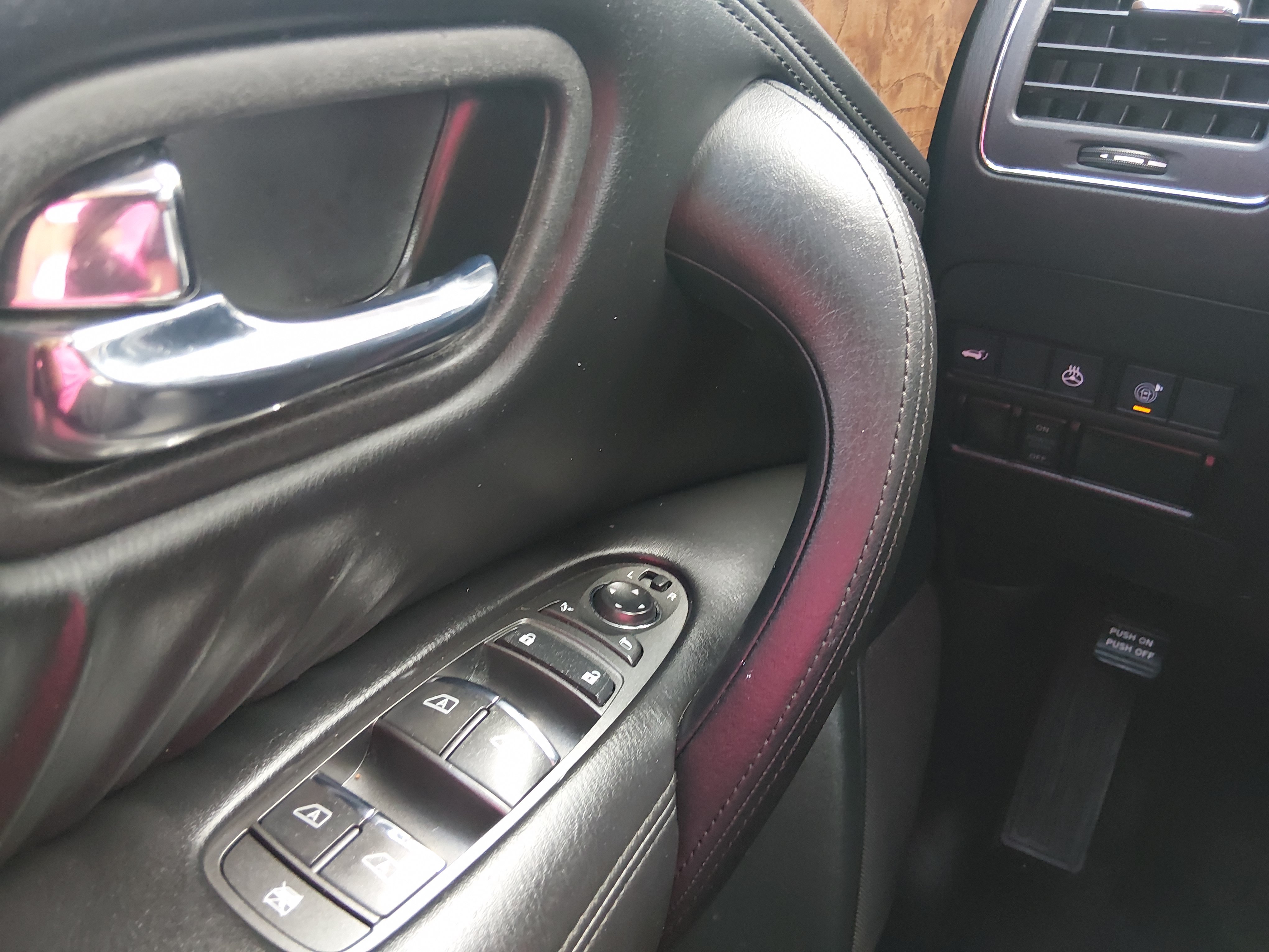 2024 Nissan Armada SL - Photo 13