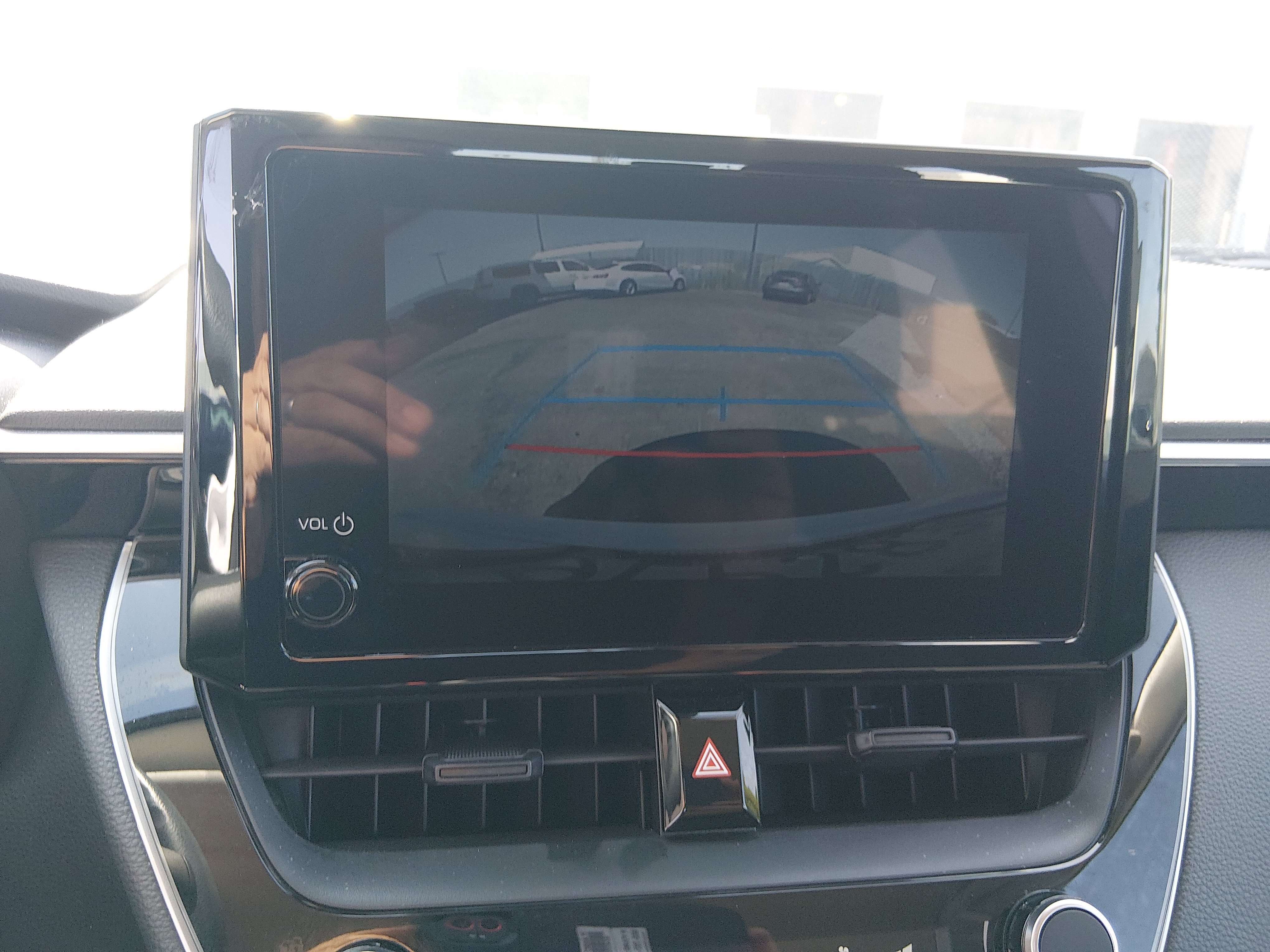 2024 Toyota Corolla LE - Photo 16